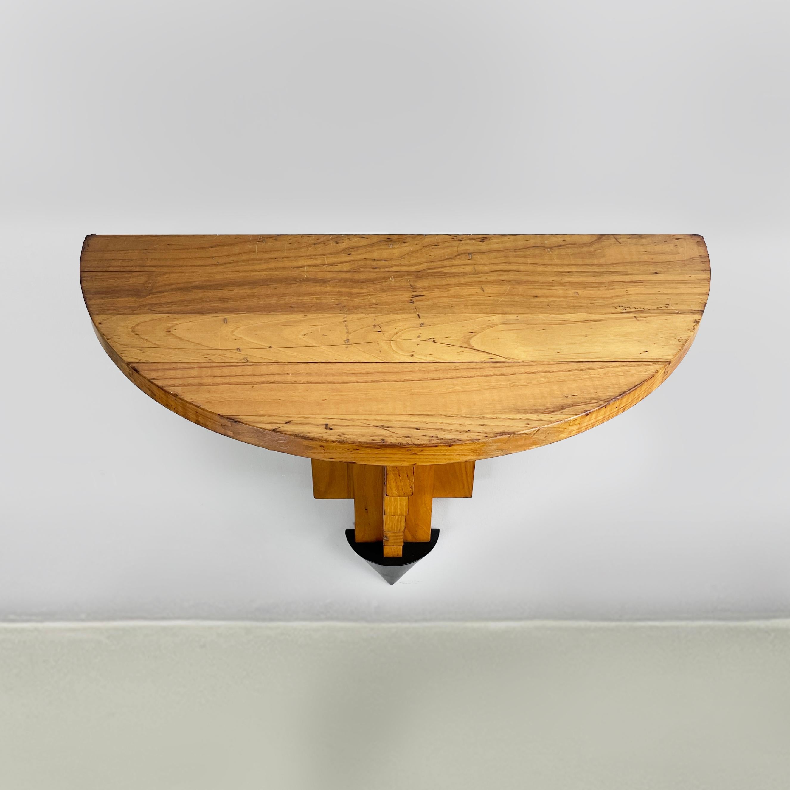Italienisches modernes geometrisches Wandregal aus Holz, modern, 1980er Jahre im Zustand „Gut“ im Angebot in MIlano, IT
