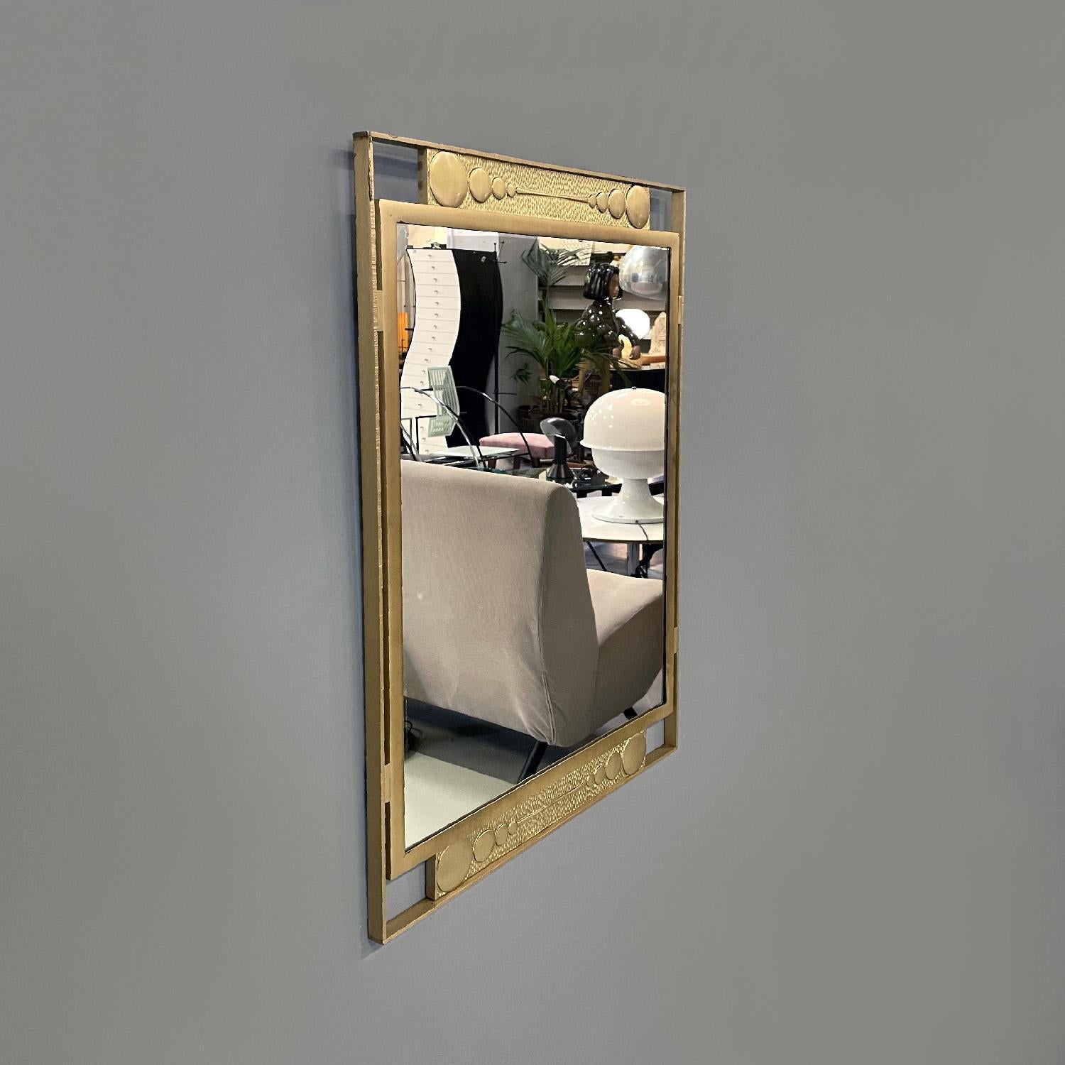 Modern Italian modern wall mirror in golden metal with geometric decorations, 1980s For Sale