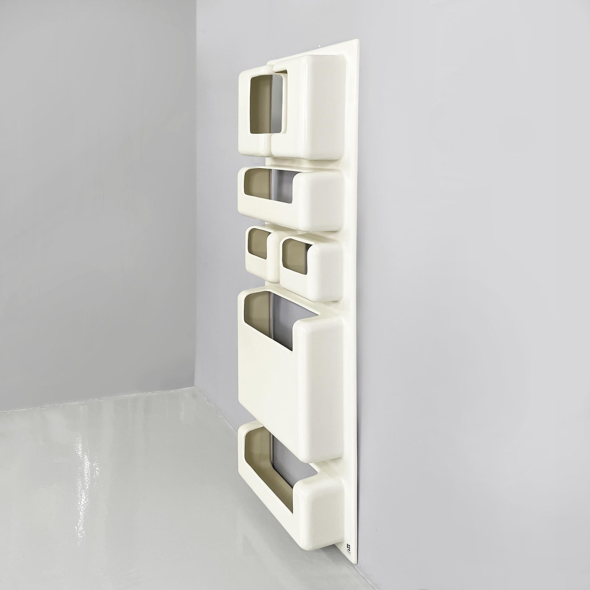 Moderno Italian modern wall storage Utensilo by Giorgio de Ferrari for Elco, 1970s in vendita