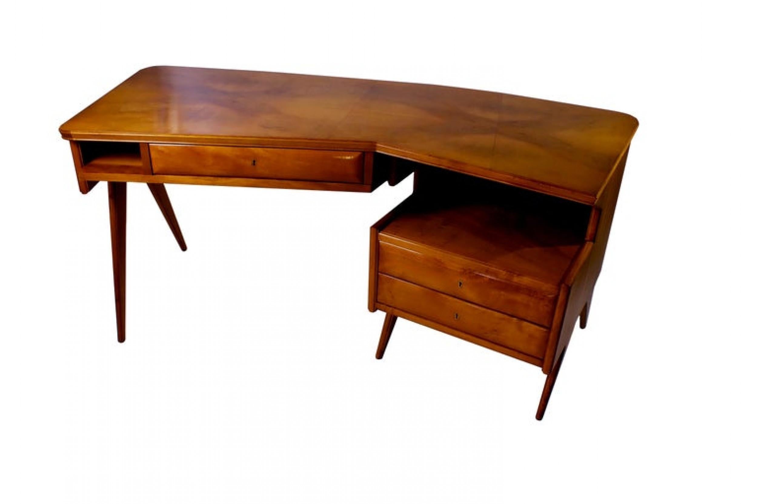 20th Century Italian Modern Walnut and Rootwood Desk, Attributed to Gio Ponti For Sale