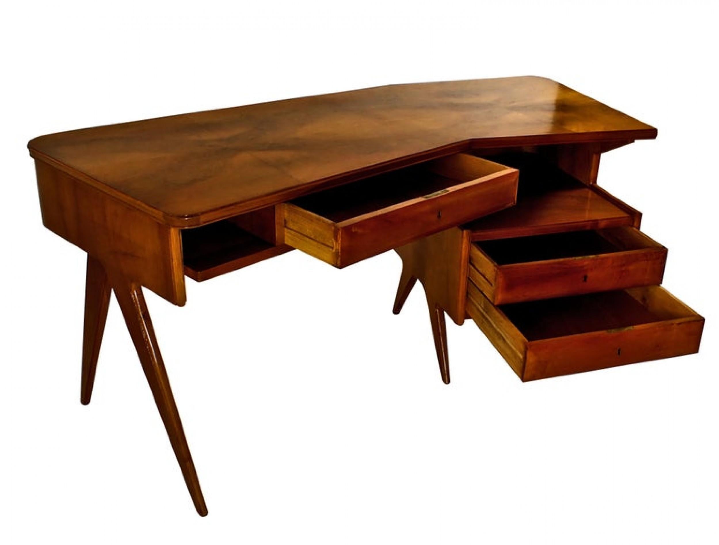 Italian Modern Walnut and Rootwood Desk, Attributed to Gio Ponti For Sale 1