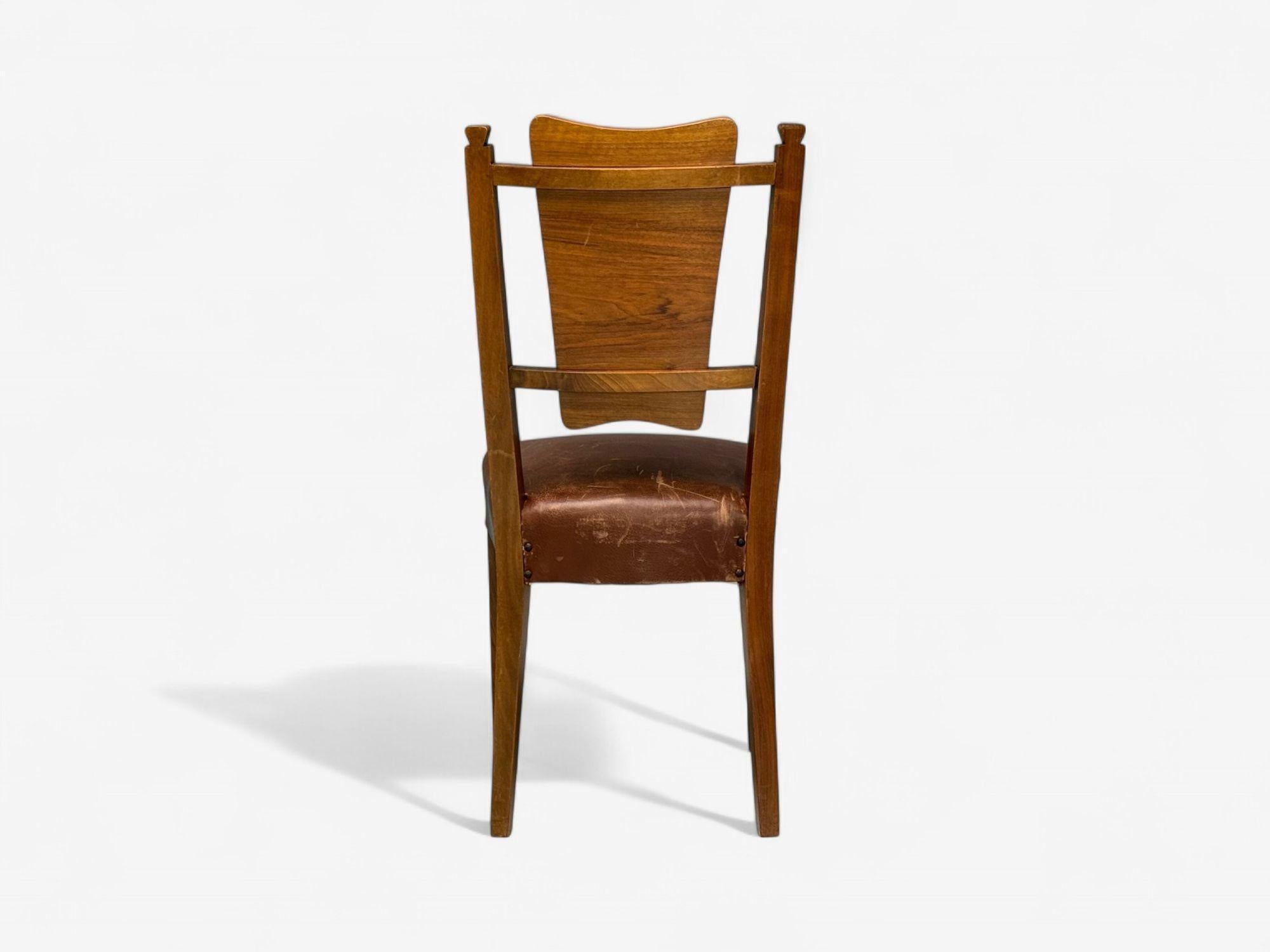 Huit chaises de salle à manger modernes italiennes en noyer et simili-cuir, Italie, années 1950 en vente 5