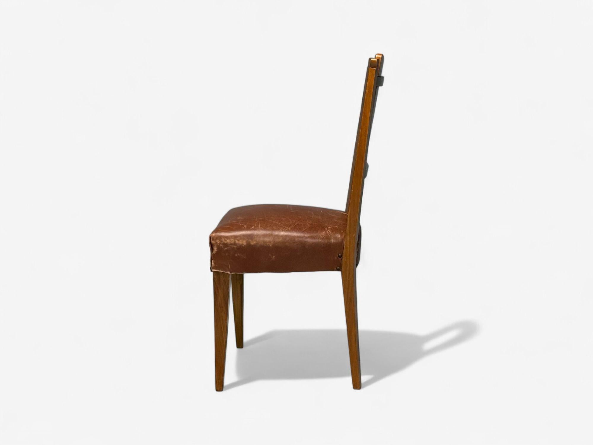 Huit chaises de salle à manger modernes italiennes en noyer et simili-cuir, Italie, années 1950 en vente 2