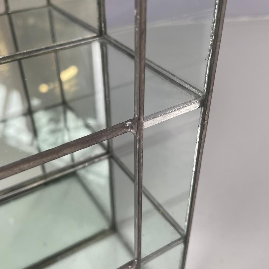 Italian modern welded glass and mirror display with three shelves, 1980s 8