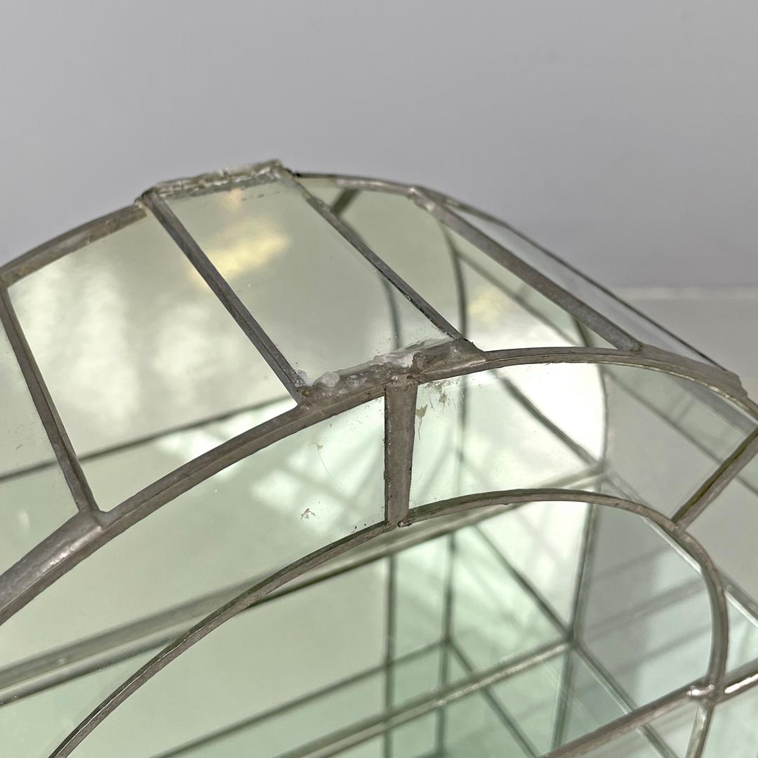 Italian modern welded glass and mirror display with three shelves, 1980s 10