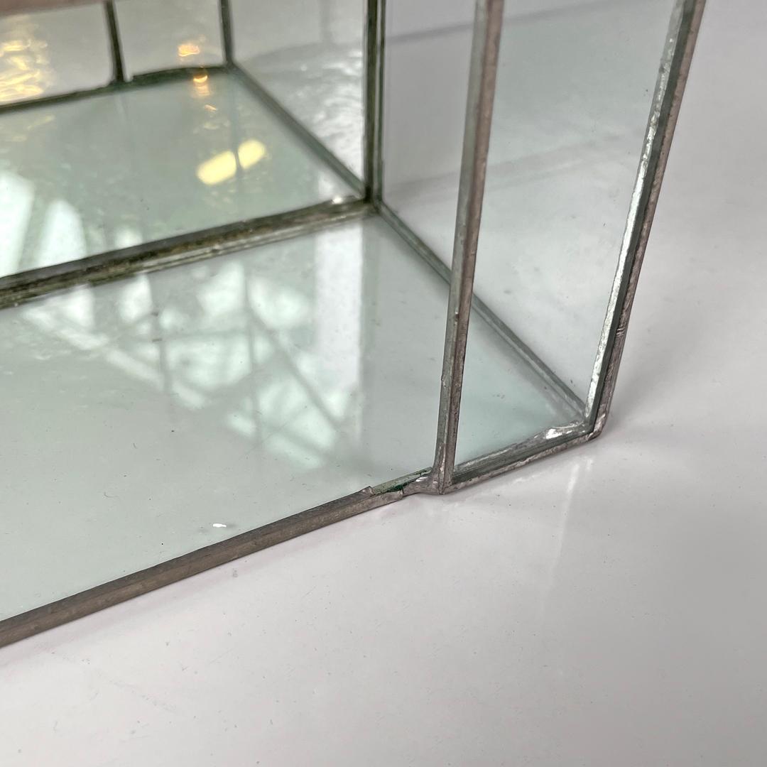 Italian modern welded glass and mirror display with three shelves, 1980s 11