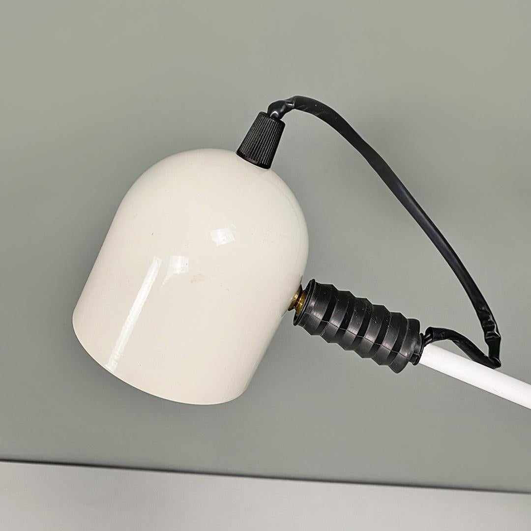 Italian Modern White and Black Metal Adjustable Table Lamp, 1980s For Sale 1