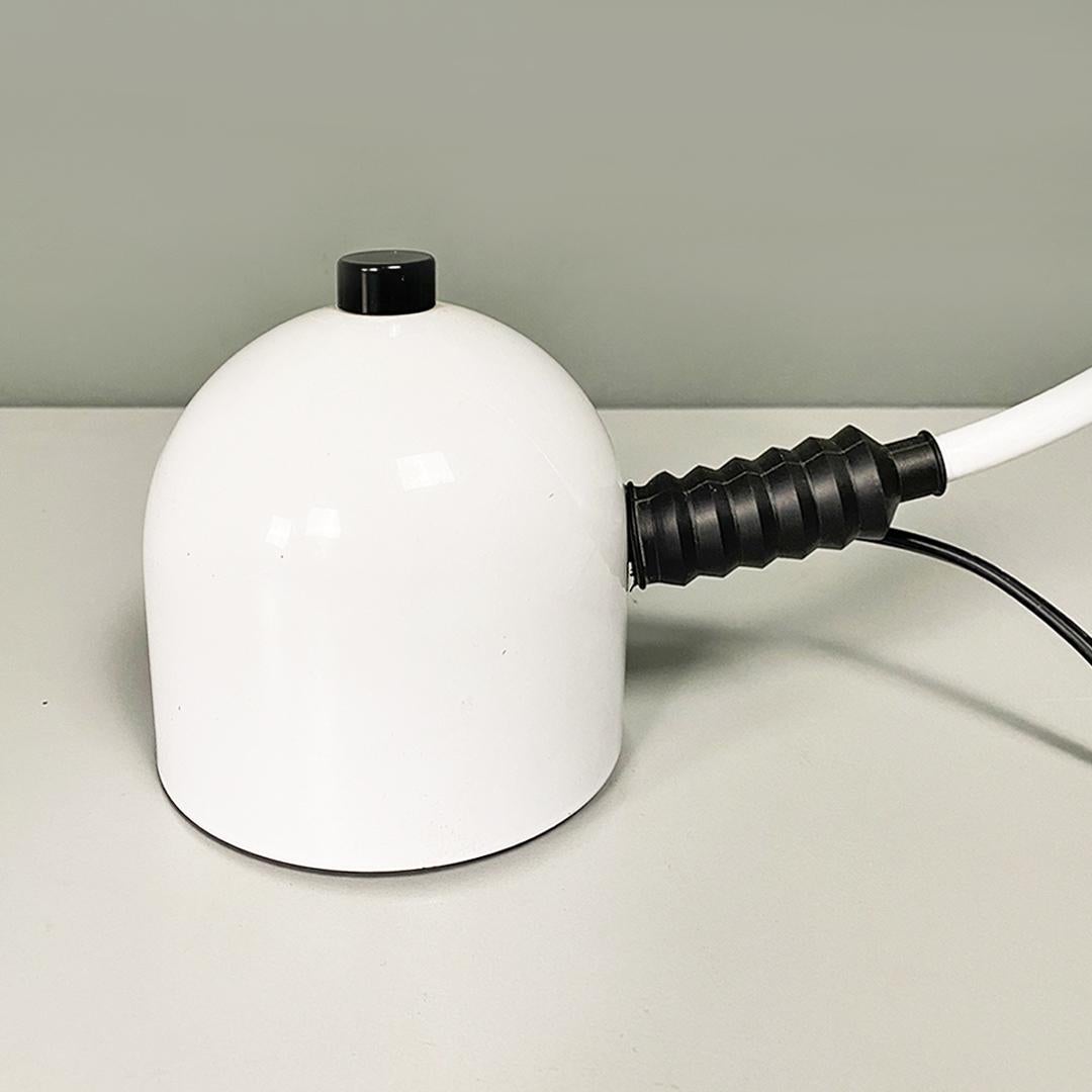 Italian Modern White and Black Metal Adjustable Table Lamp, 1980s For Sale 3