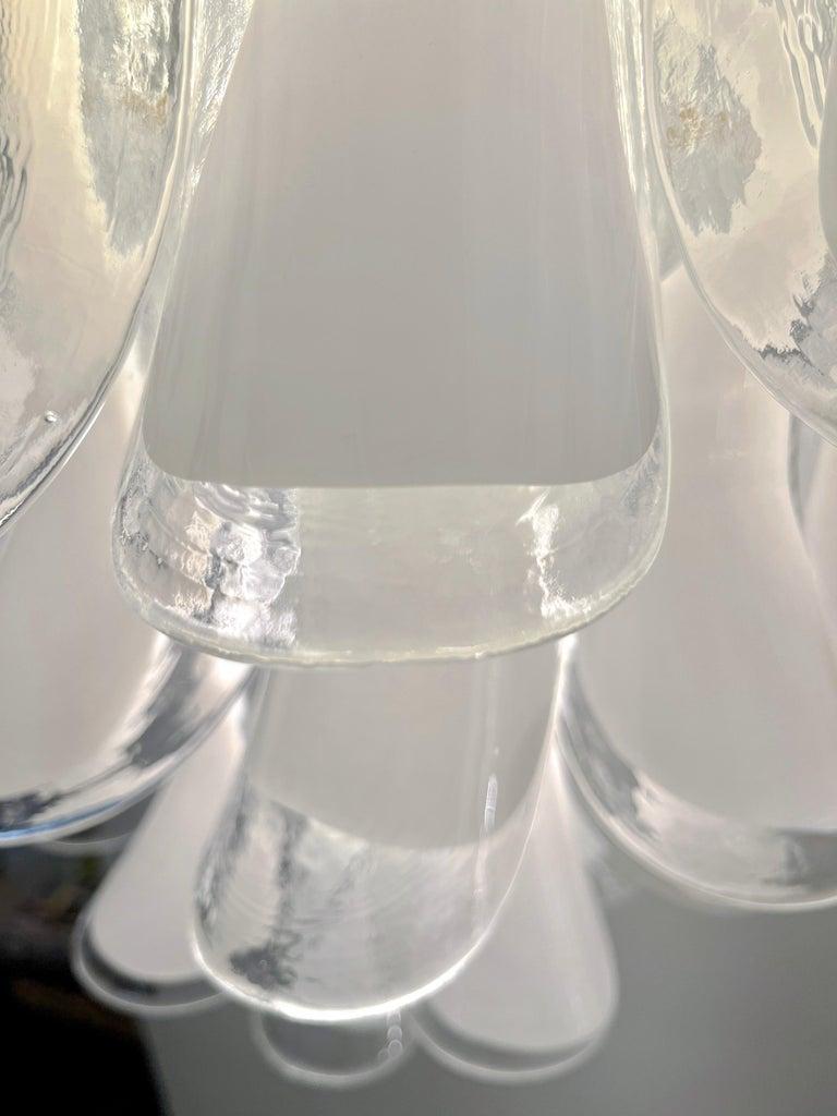 Italian Modern White and Crystal Clear Saddle Leaf Murano Glass Gold Chandelier For Sale 3