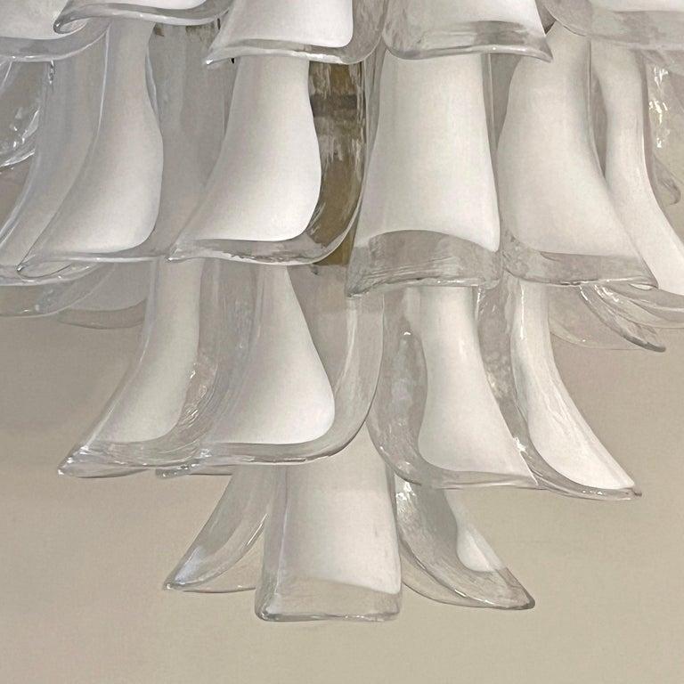 Italian Modern White and Crystal Clear Saddle Leaf Murano Glass Gold Chandelier For Sale 1