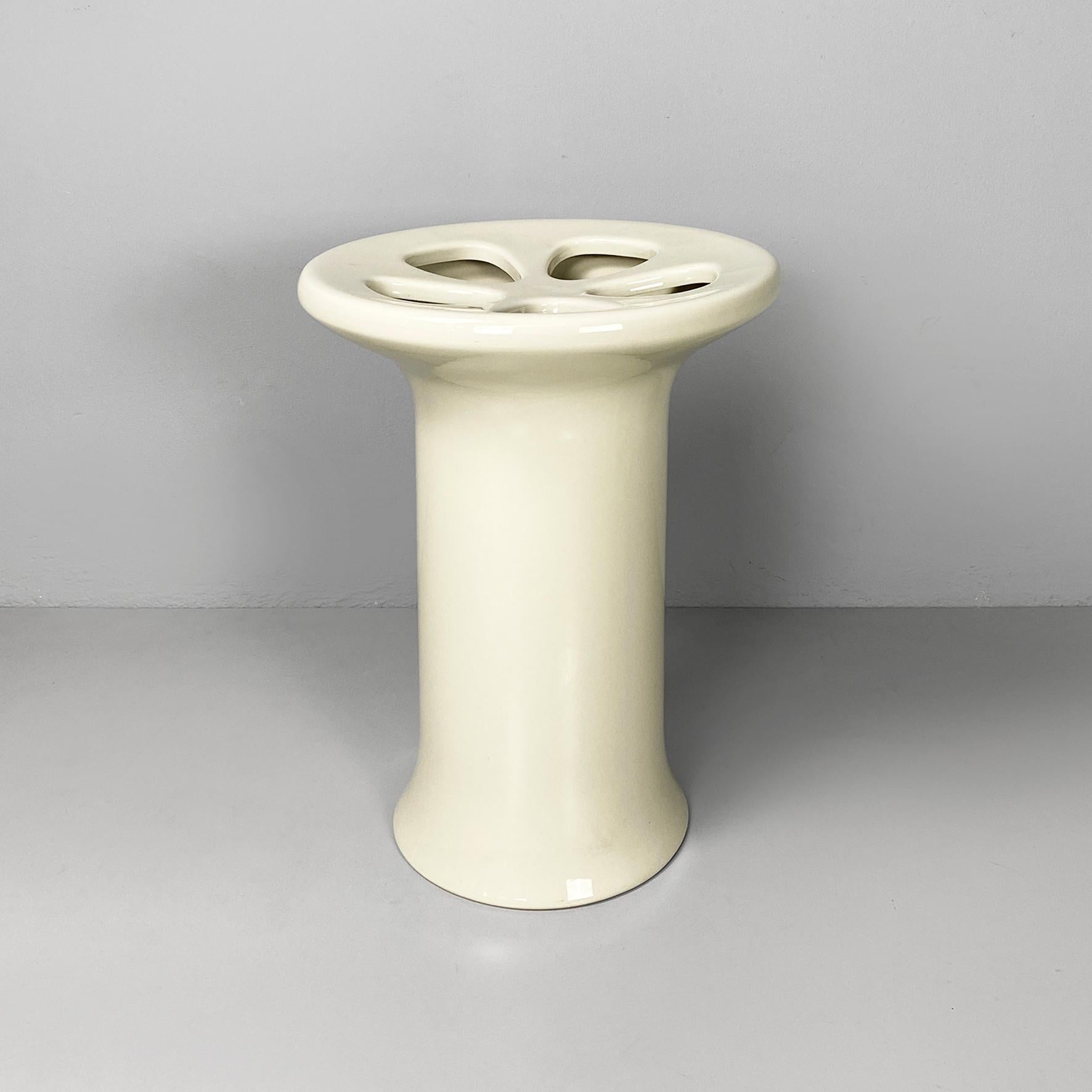 Italian modern white ceramic umbrella stand Mangiarotti Fratelli Brambilla 1970s For Sale 4