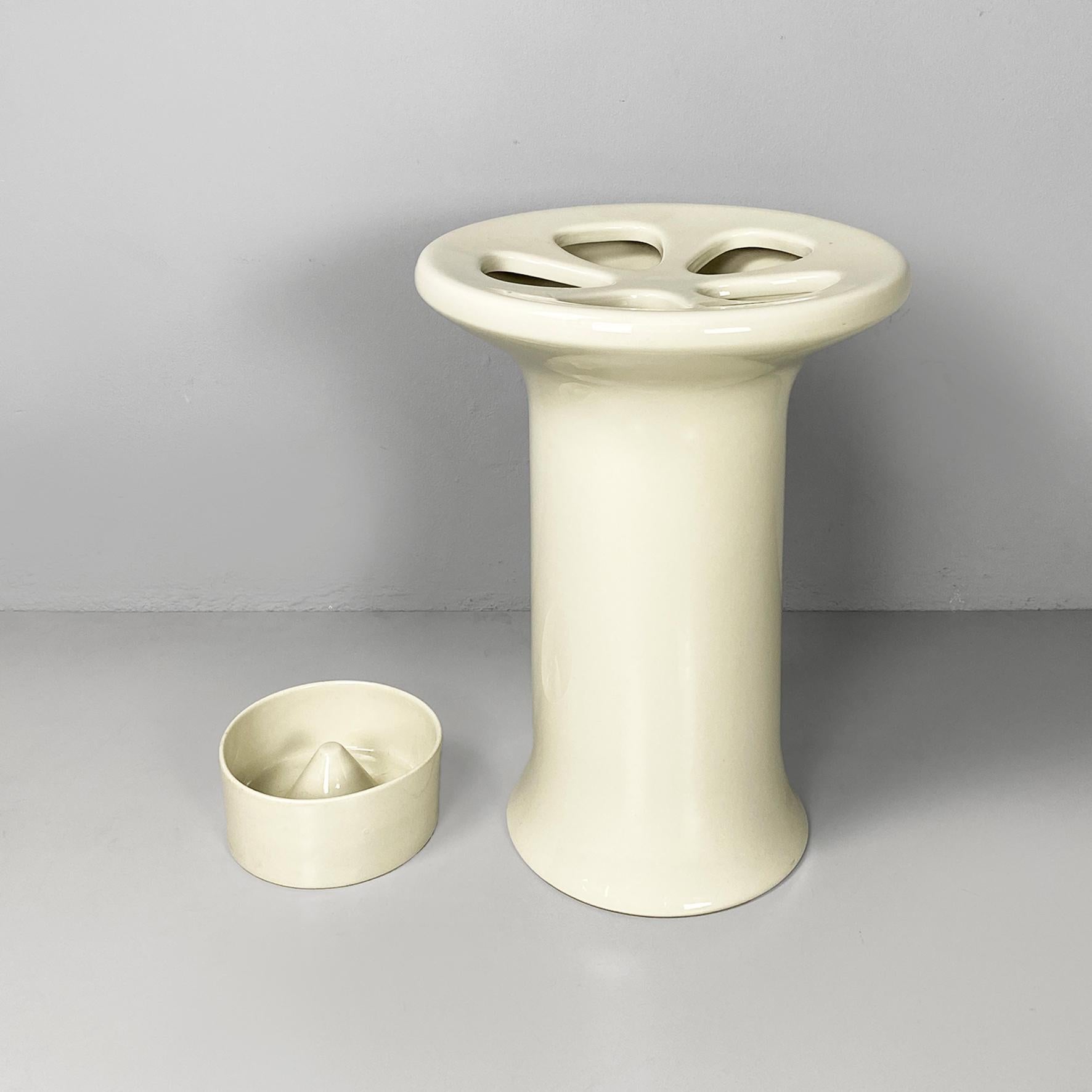 Italian modern white ceramic umbrella stand Mangiarotti Fratelli Brambilla 1970s For Sale 6