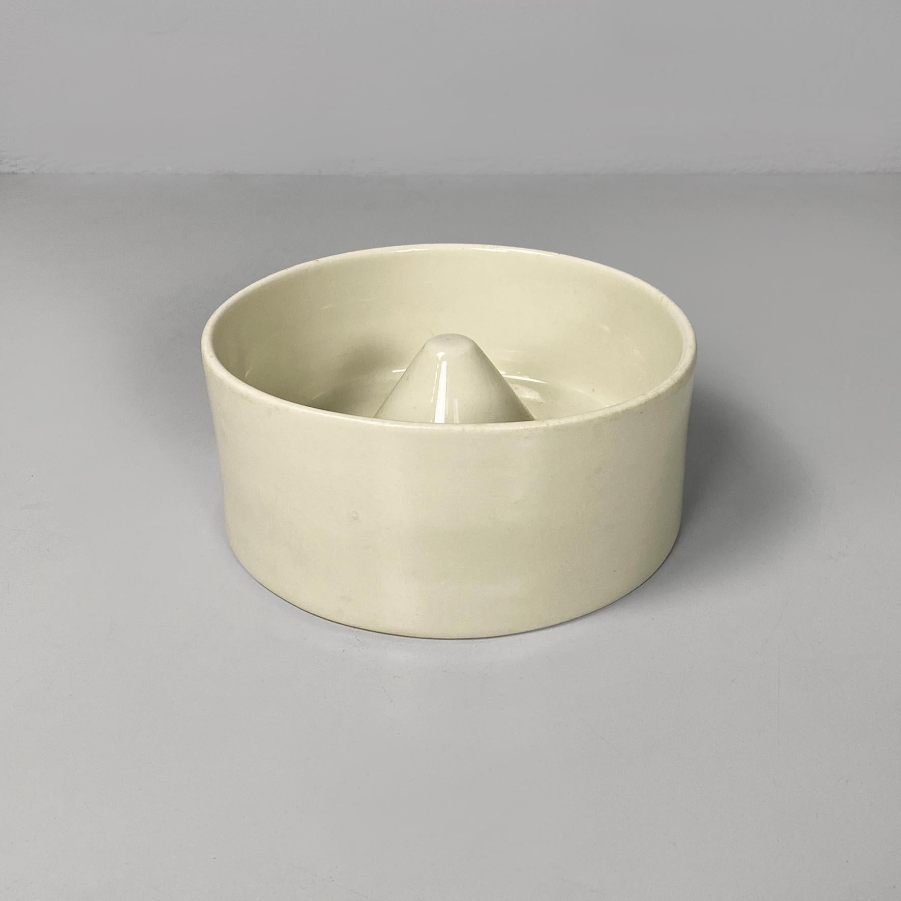 Italian modern white ceramic umbrella stand Mangiarotti Fratelli Brambilla 1970s For Sale 7