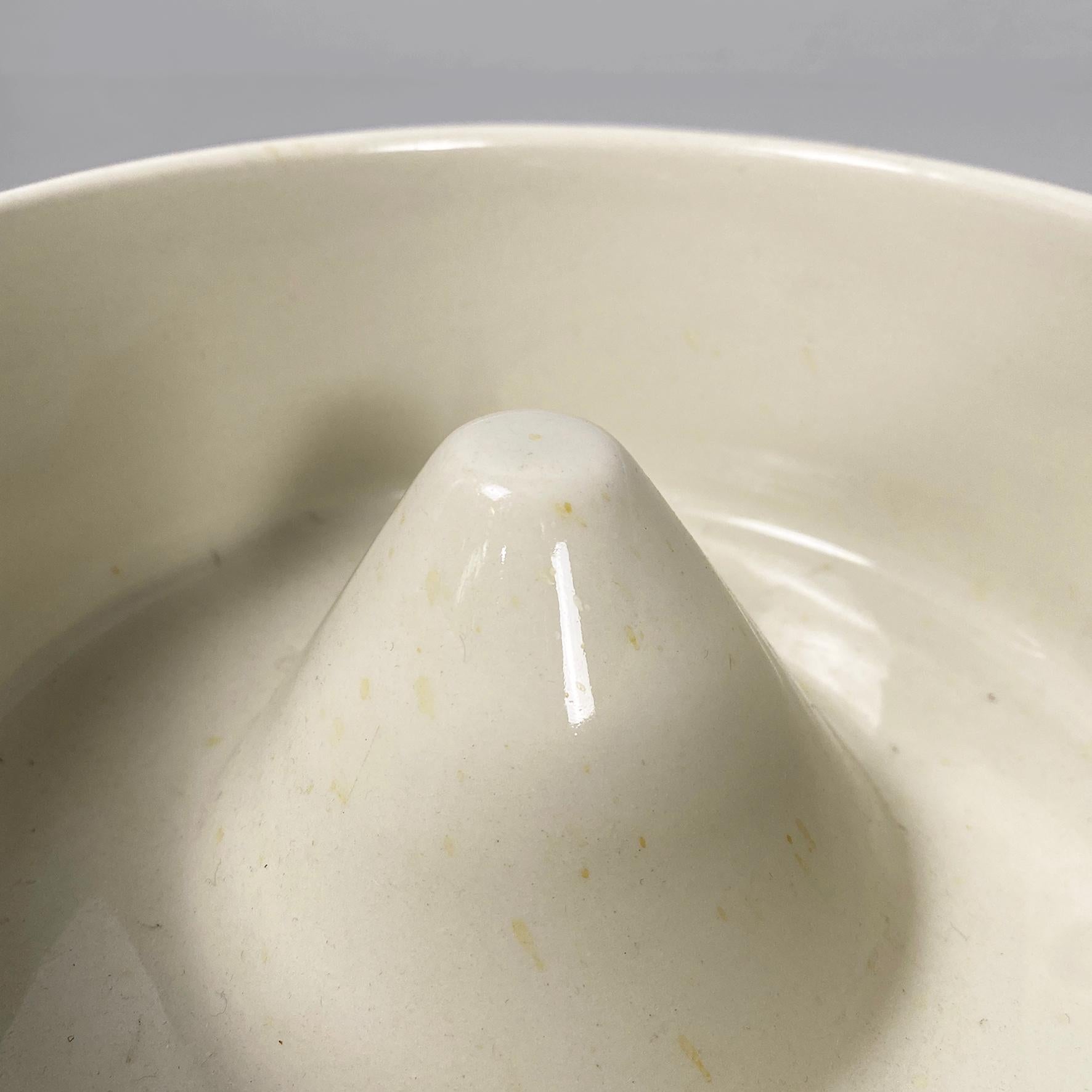 Modern Italian modern white ceramic umbrella stand Mangiarotti Fratelli Brambilla 1970s For Sale