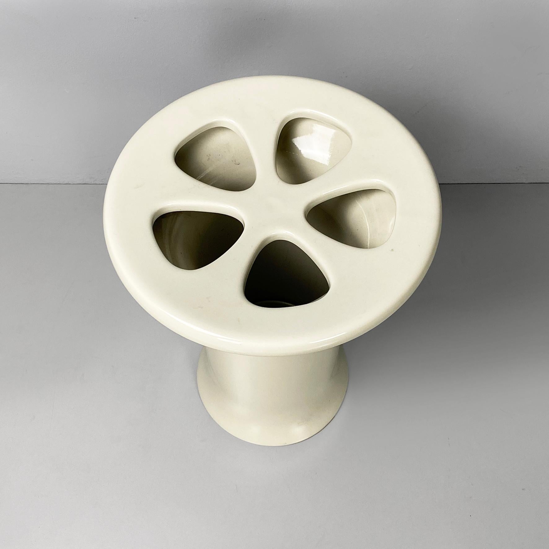 Italian modern white ceramic umbrella stand Mangiarotti Fratelli Brambilla 1970s For Sale 3