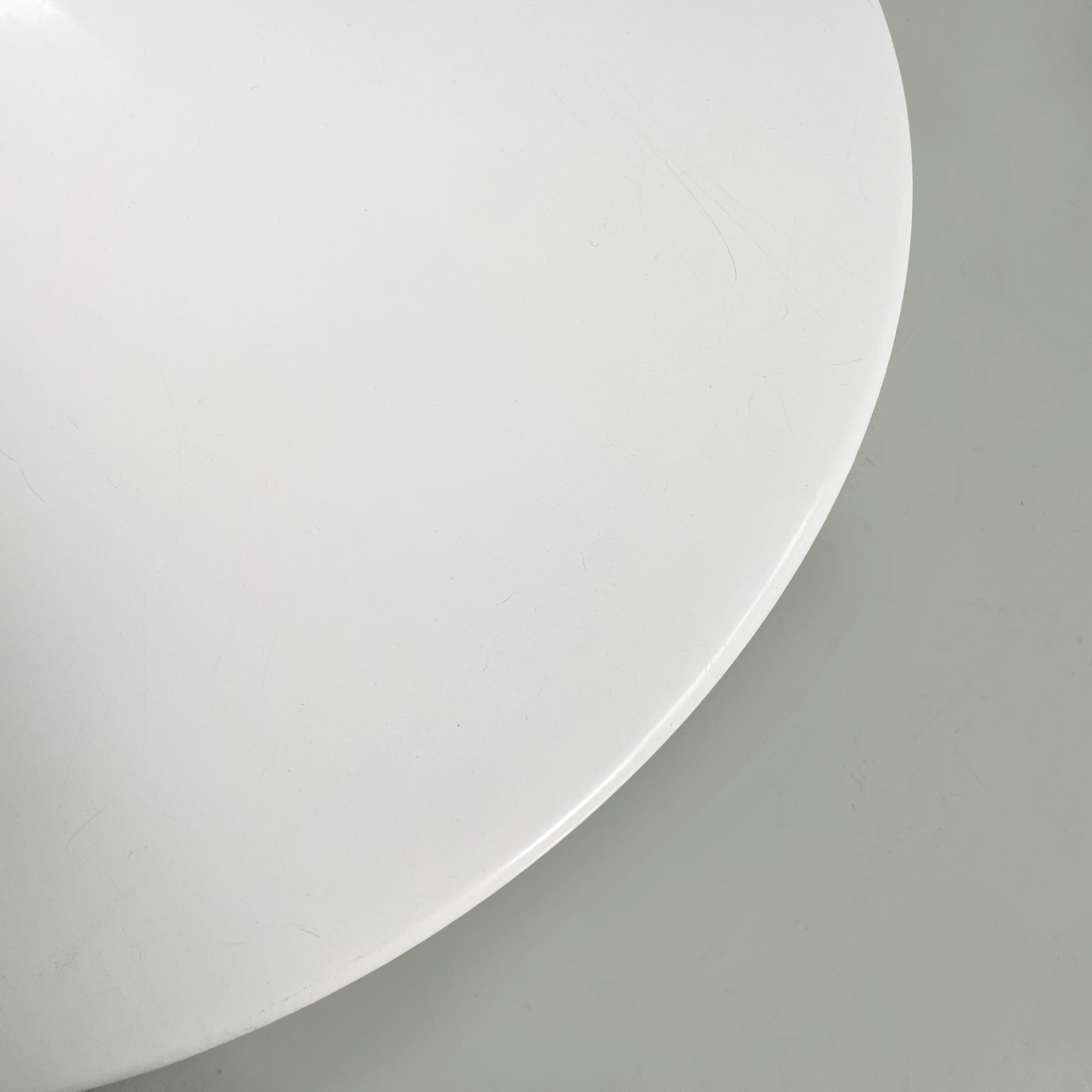 Table de salle à manger blanche moderne italienne Tulip d'Eero Saarinen pour Knoll, 2011 en vente 4
