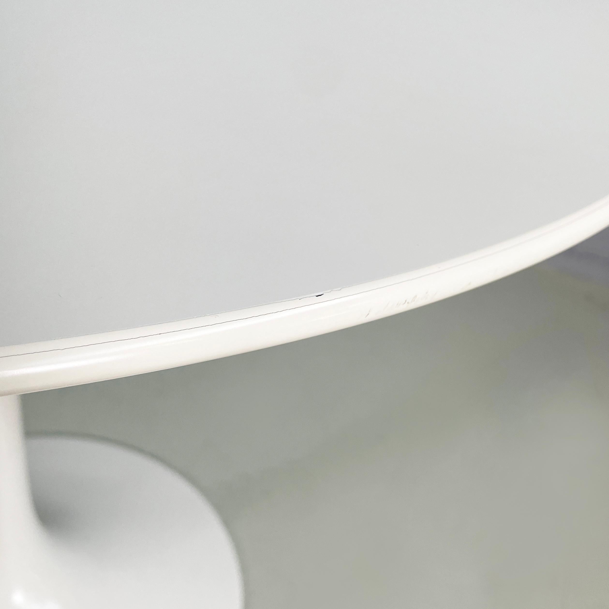 Moderne Table de salle à manger blanche moderne italienne Tulip d'Eero Saarinen pour Knoll, 2011 en vente
