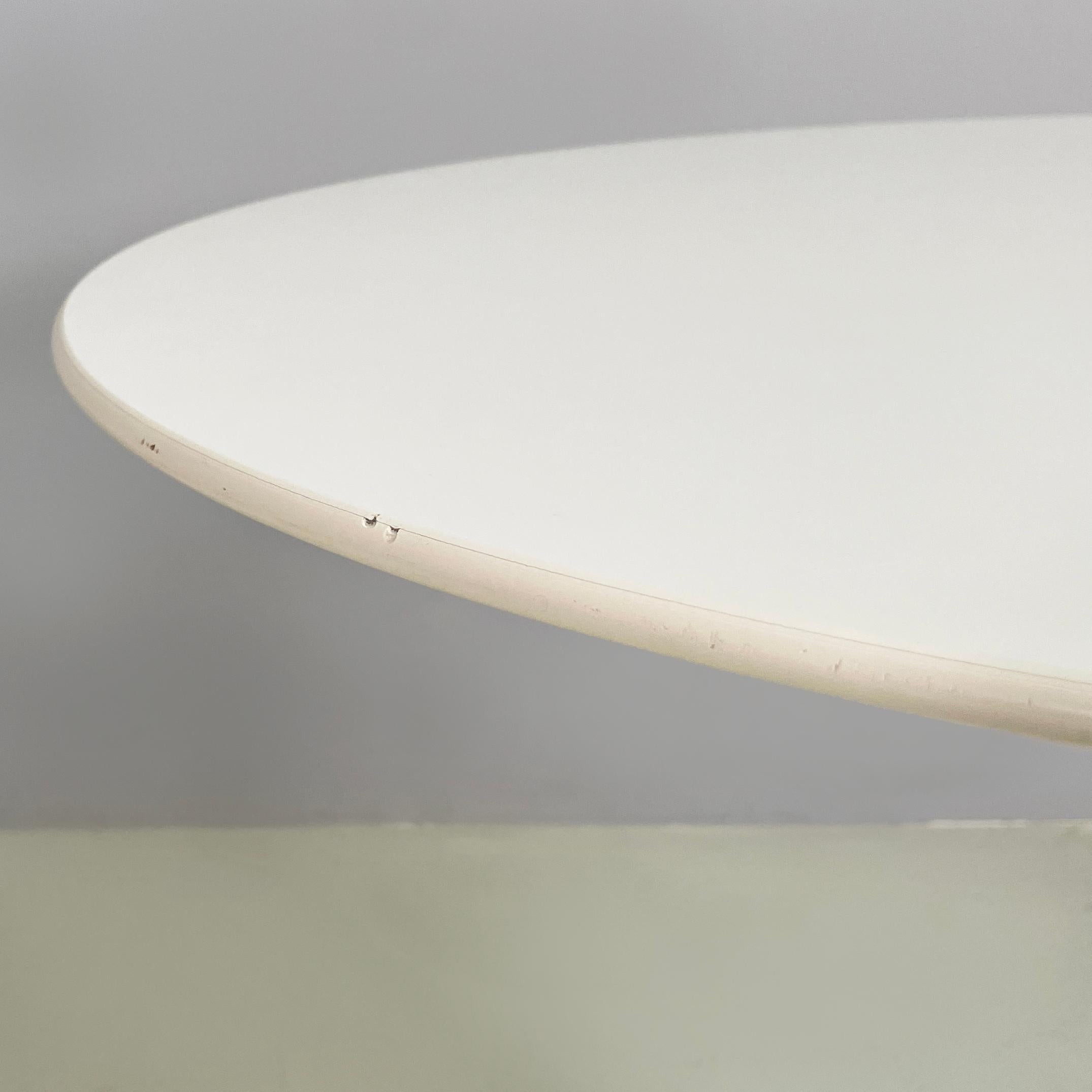 XXIe siècle et contemporain Table de salle à manger blanche moderne italienne Tulip d'Eero Saarinen pour Knoll, 2011 en vente