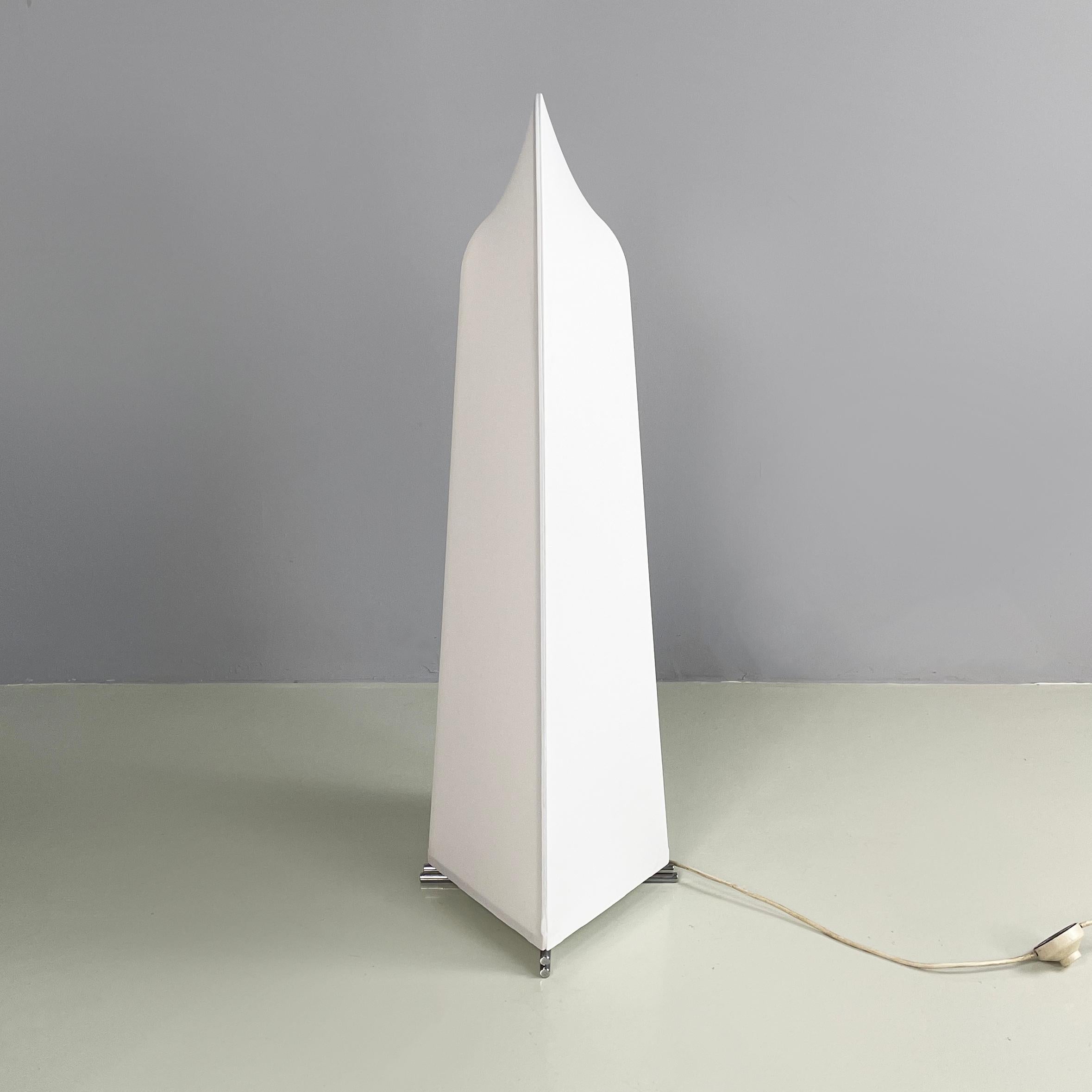 Lámpara de pie italiana moderna Kazuki blanca de Kazuhide Takahama para Sirrah, años 80 en Bueno estado para la venta en MIlano, IT