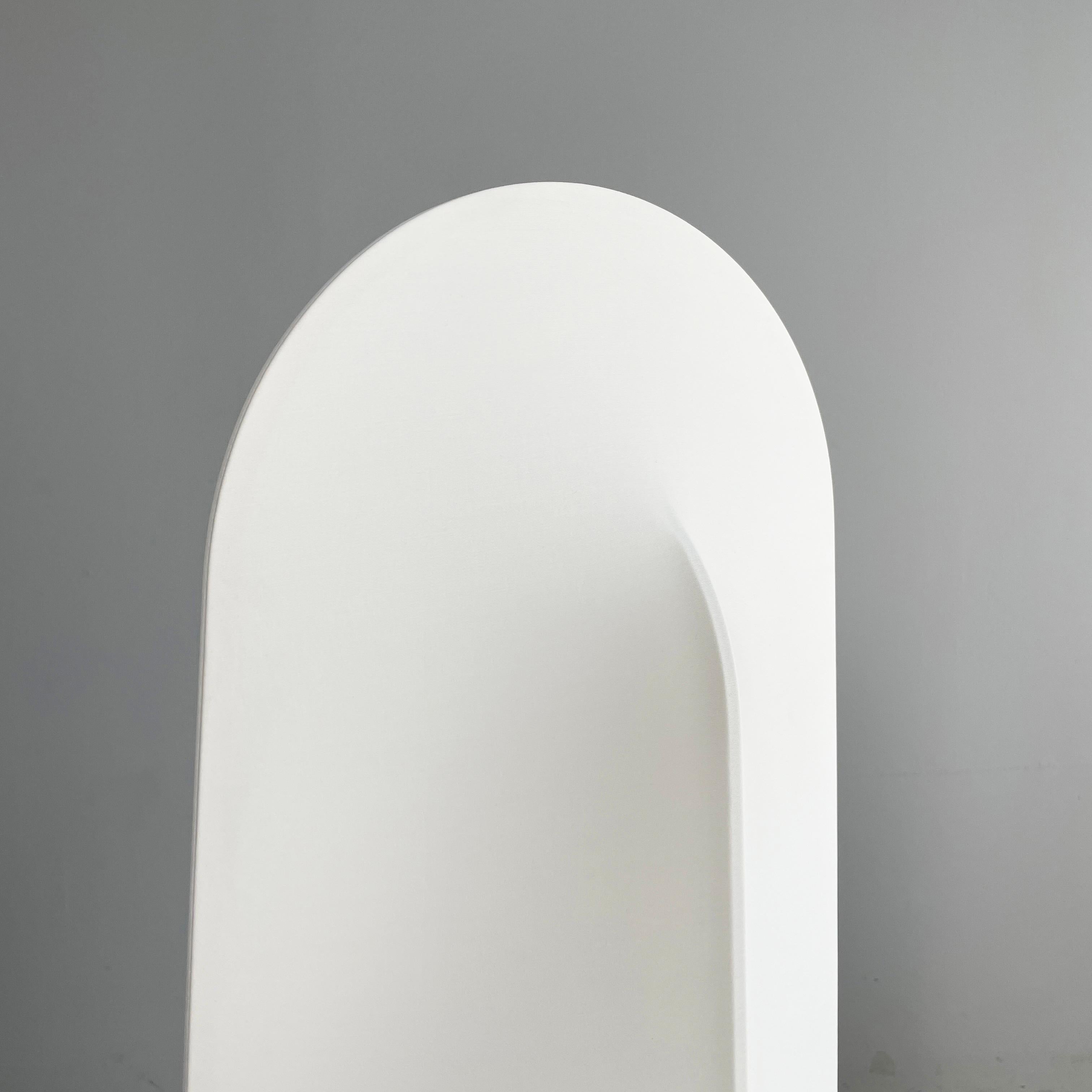 Lámpara de pie italiana moderna Kazuki blanca de Kazuhide Takahama para Sirrah, años 80 finales del siglo XX en venta