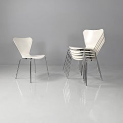 Italian modern white lacquered curved chairs, 1970s