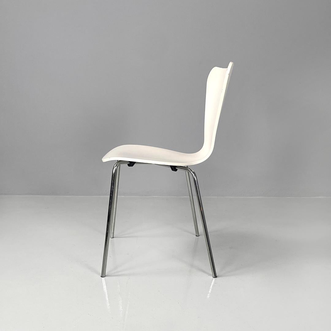 Late 20th Century Italian modern white lacquered curved chairs, 1970s  For Sale