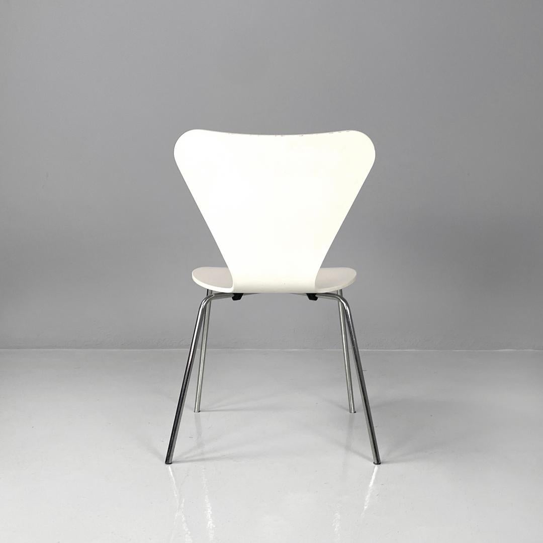 Metal Italian modern white lacquered curved chairs, 1970s  For Sale