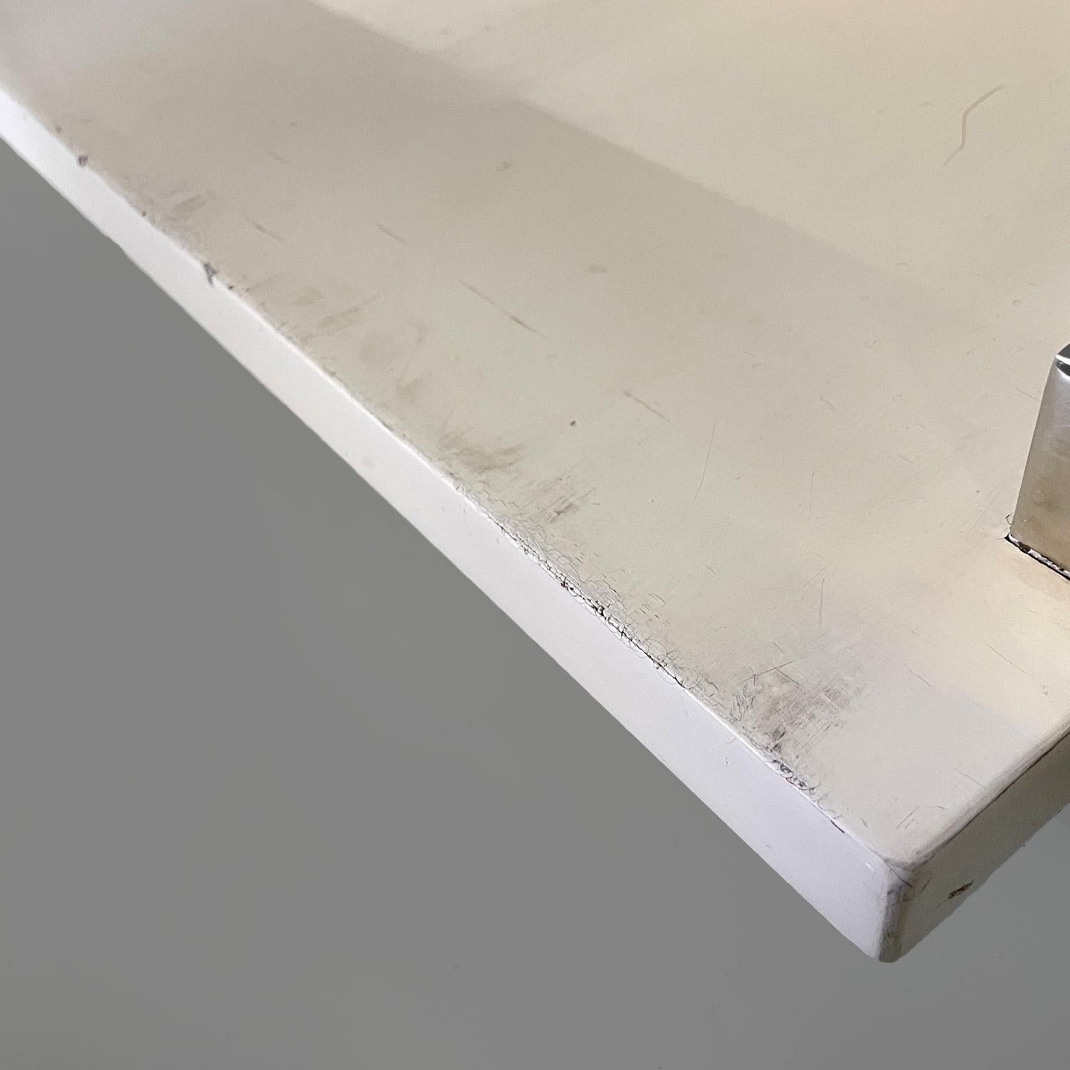 Modernes italienisches Regal aus weiß lackiertem Holz und verchromtem Metall von D.I.D., 1980er Jahre im Angebot 6
