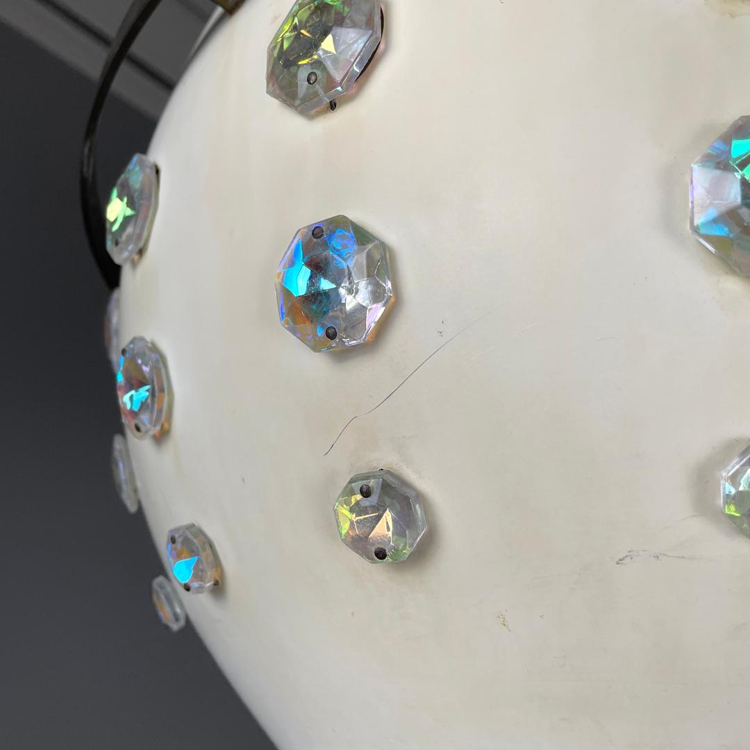 Lámpara de techo italiana moderna de metal blanco con aplicaciones de cristal reflectante Años 70 en venta 11
