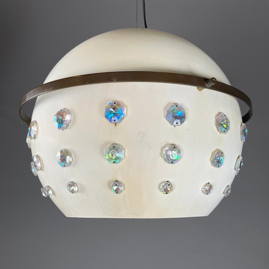 Lámpara de techo italiana moderna de metal blanco con aplicaciones de cristal reflectante Años 70 en Bastante bueno estado para la venta en MIlano, IT