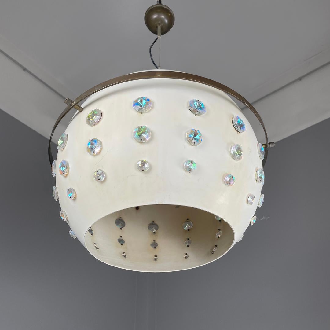 Lámpara de techo italiana moderna de metal blanco con aplicaciones de cristal reflectante Años 70 Metal en venta