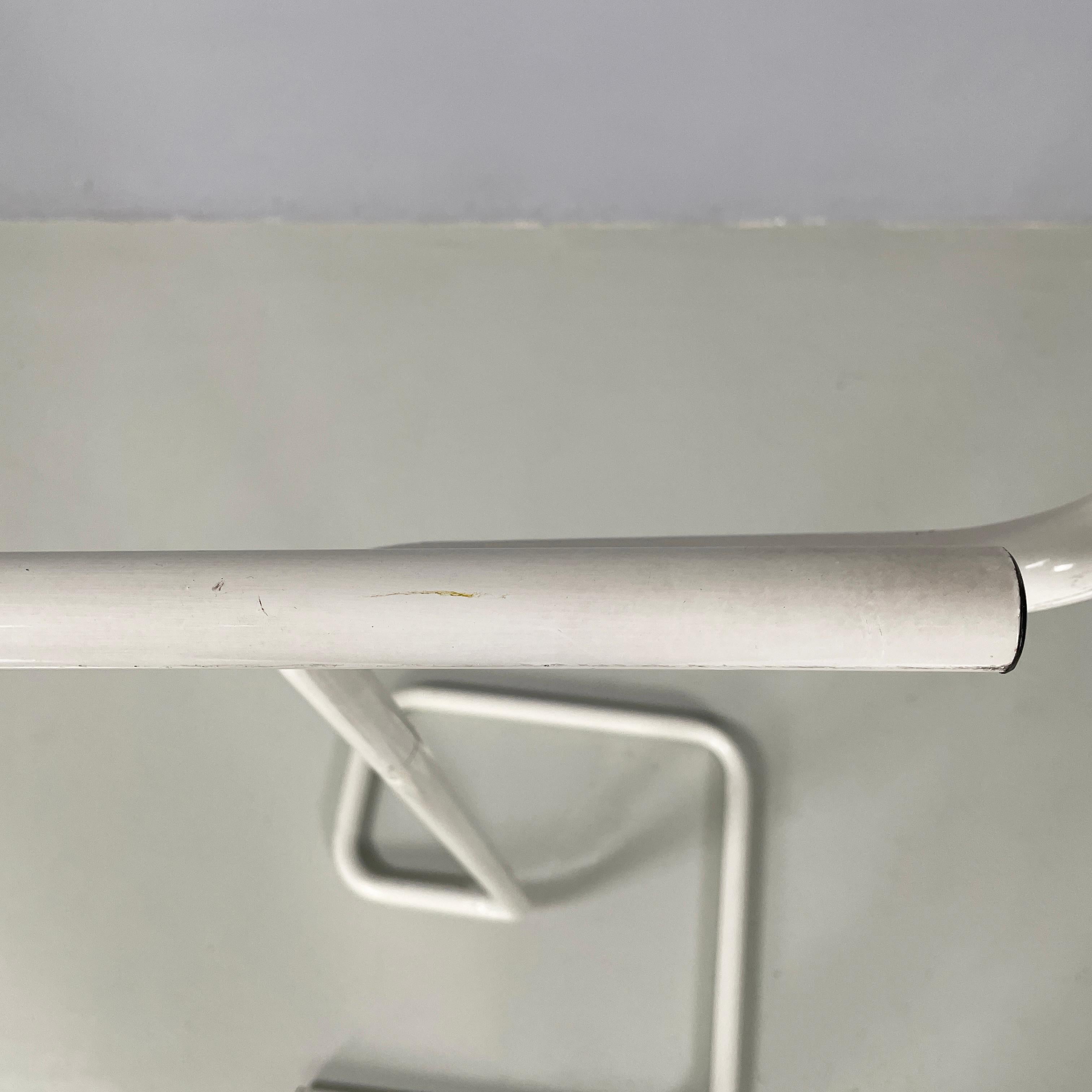 Italian modern White metal valet stand coat hanger by Gieffe, 1970s For Sale 5