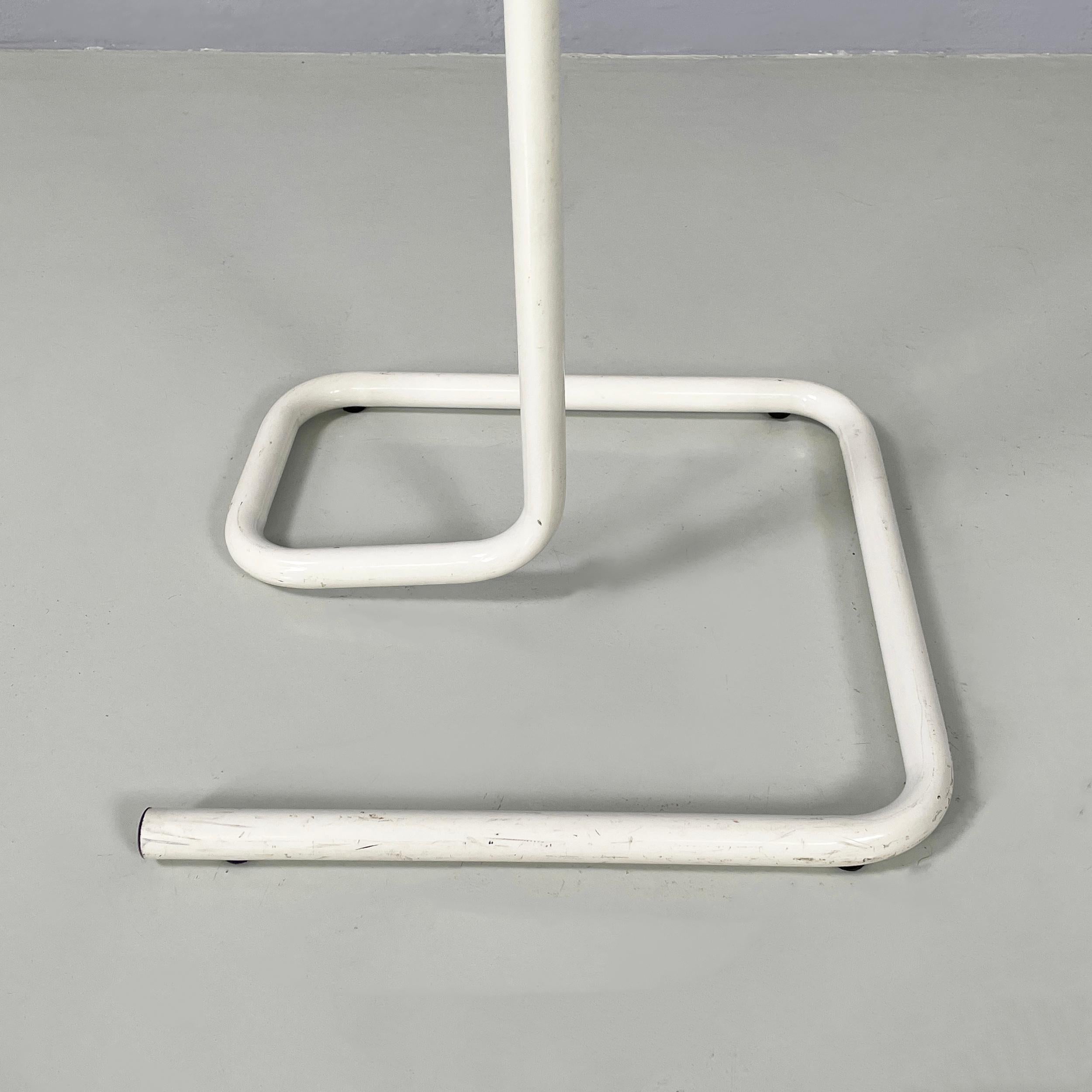 Italian modern White metal valet stand coat hanger by Gieffe, 1970s For Sale 7