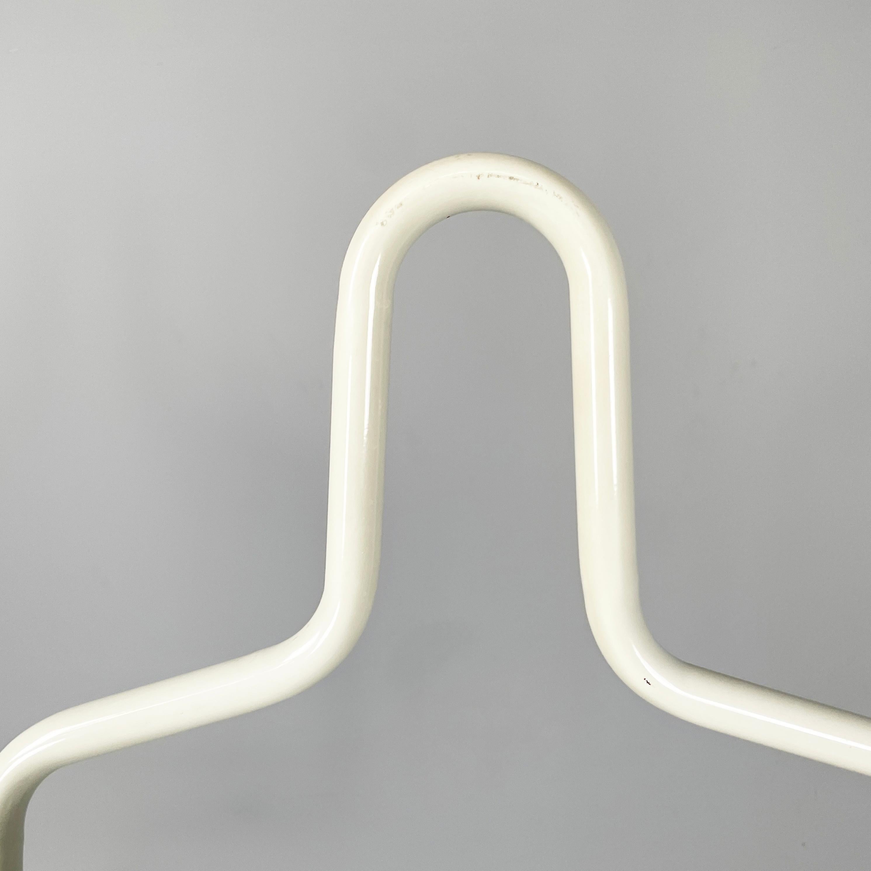Late 20th Century Italian modern White metal valet stand coat hanger by Gieffe, 1970s For Sale