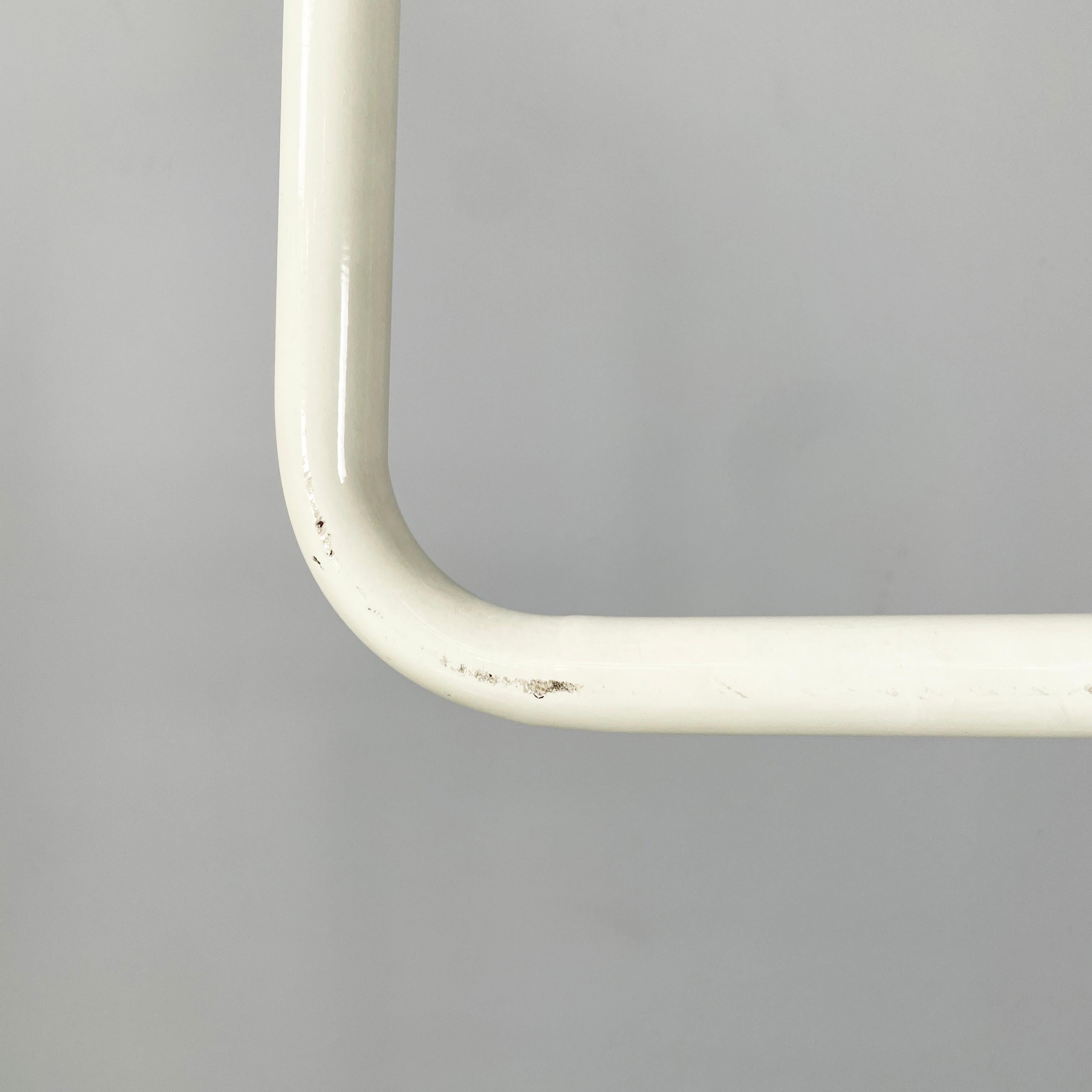 Italian modern White metal valet stand coat hanger by Gieffe, 1970s For Sale 2