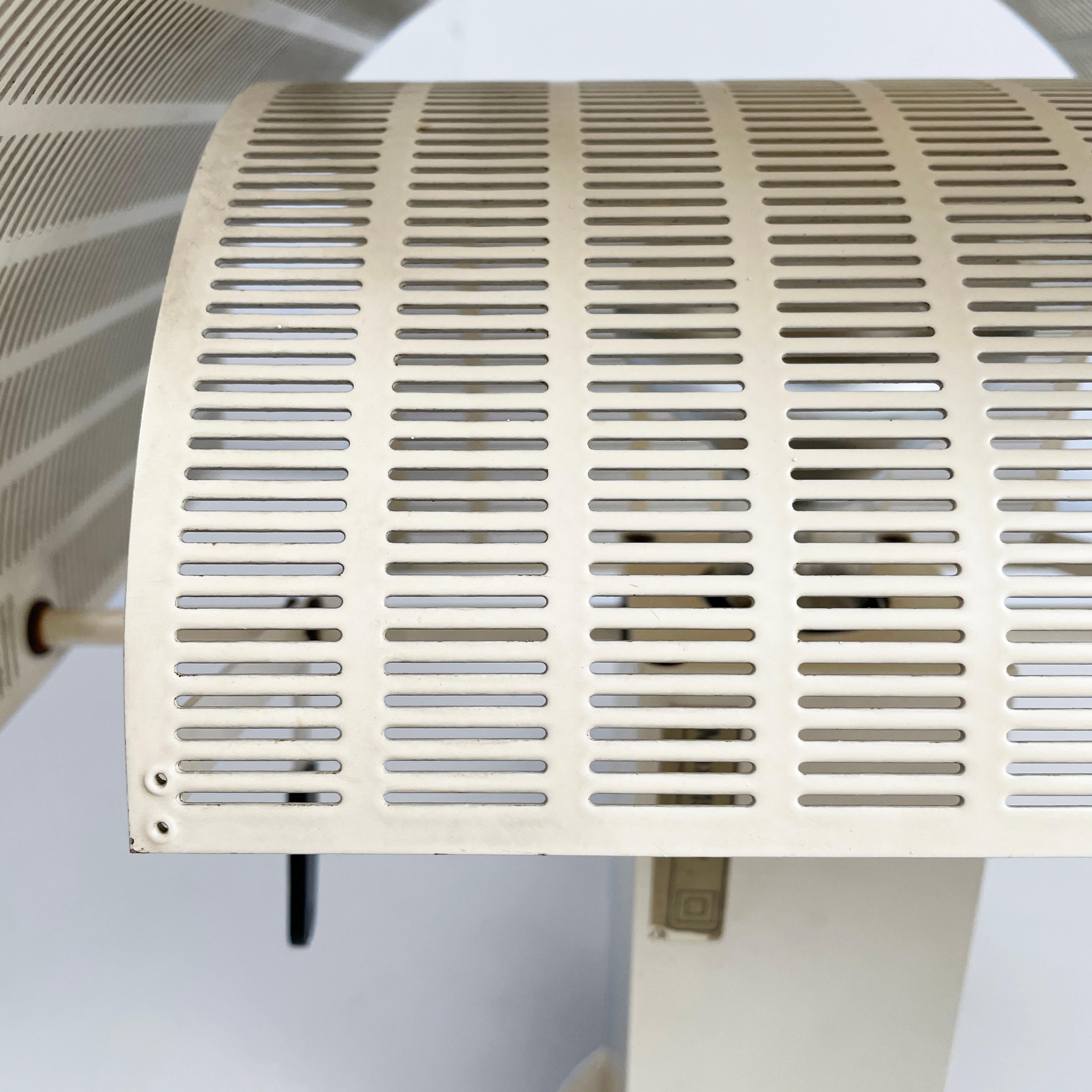 Italian modern white metal wall lamp Shogun by Mario Botta for Artemide, 1980s For Sale 4