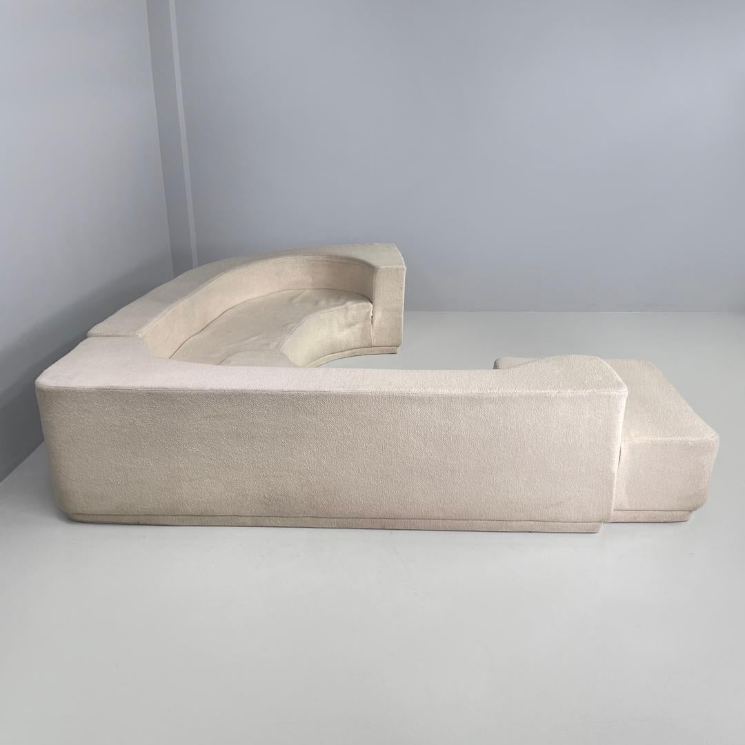 Italian modern white modular sofa Lara by Pamio Massari Toso for Stilwood, 1970s In Fair Condition In MIlano, IT