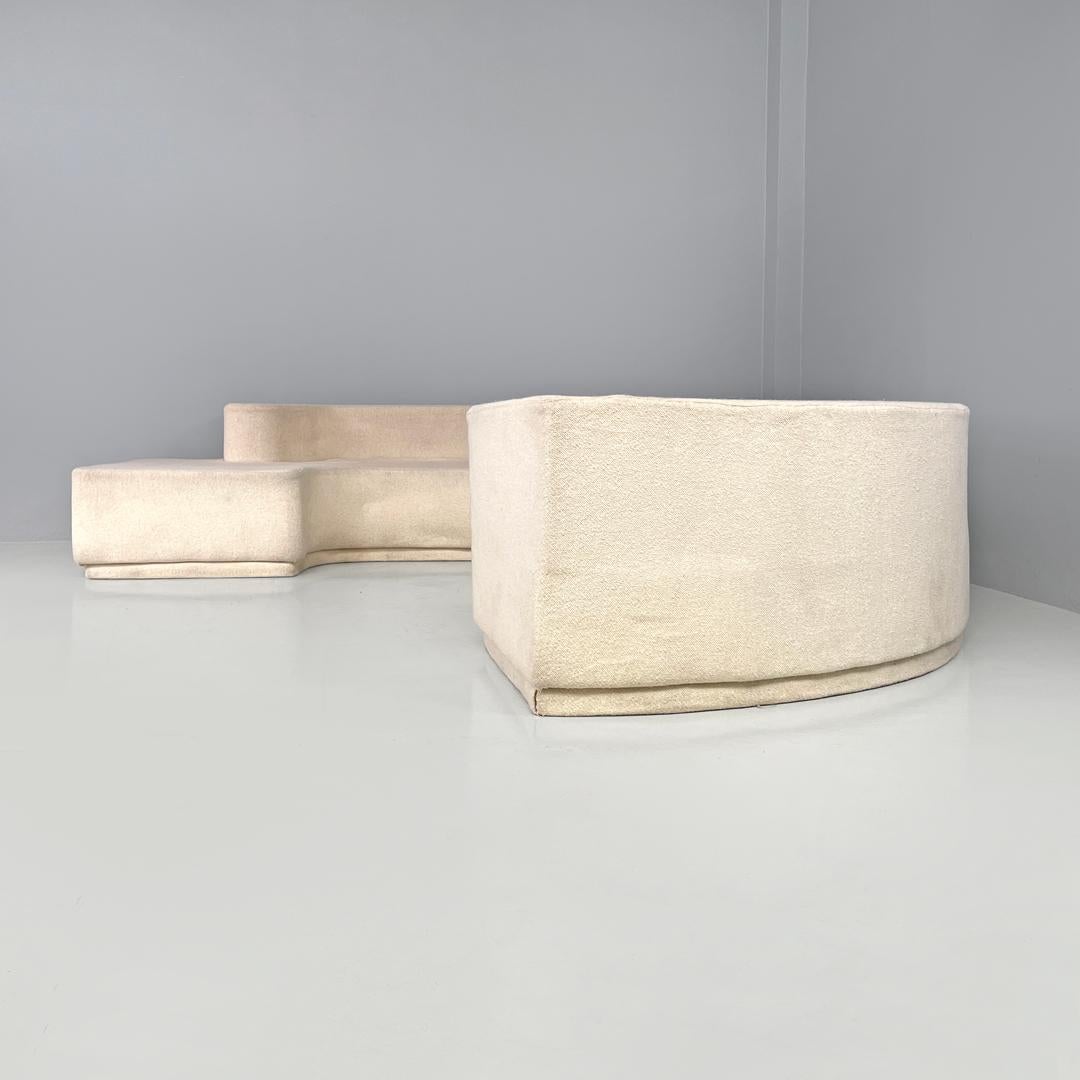 Late 20th Century Italian modern white modular sofa Lara by Pamio Massari Toso for Stilwood, 1970s