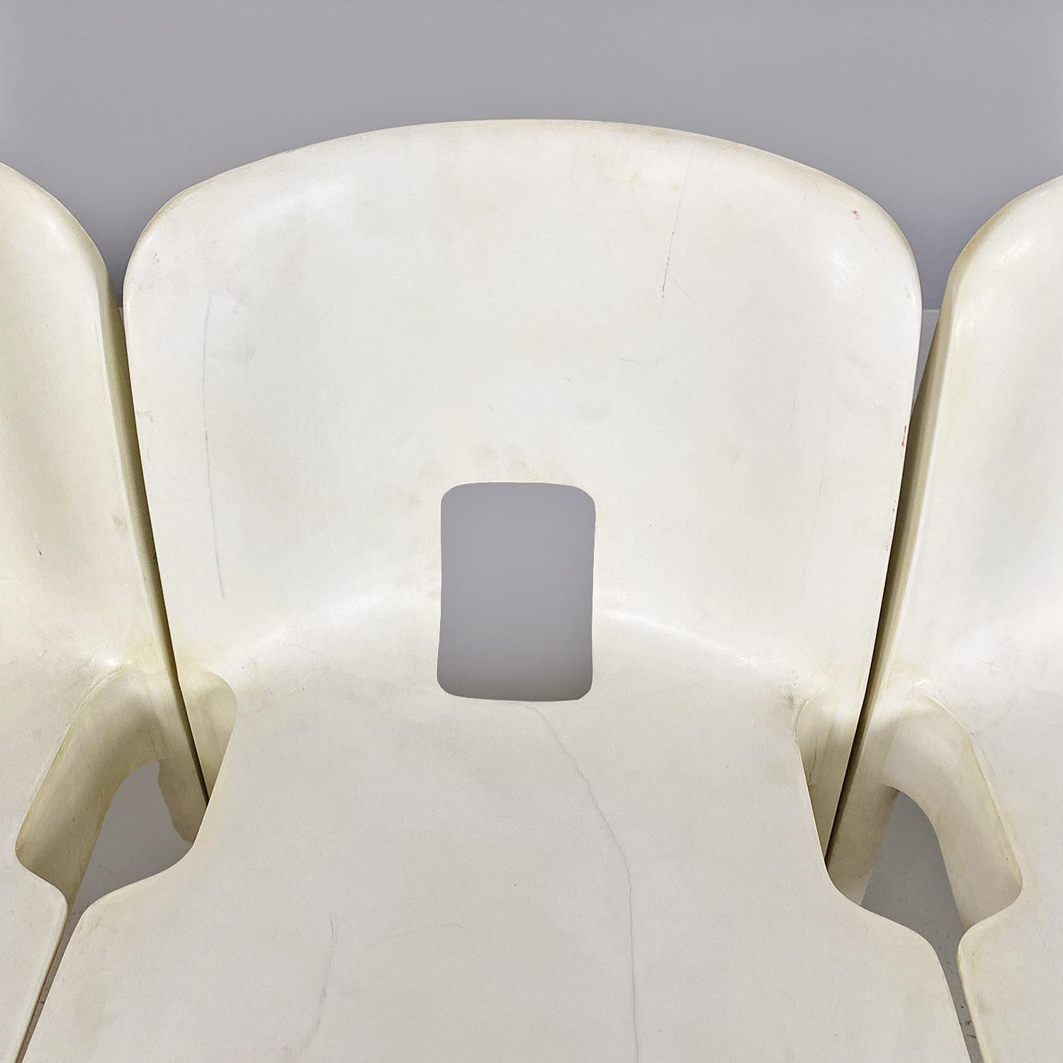 Italian modern white plastic 860 Universale Chairs, Joe Colombo, Kartell, 1970s For Sale 3