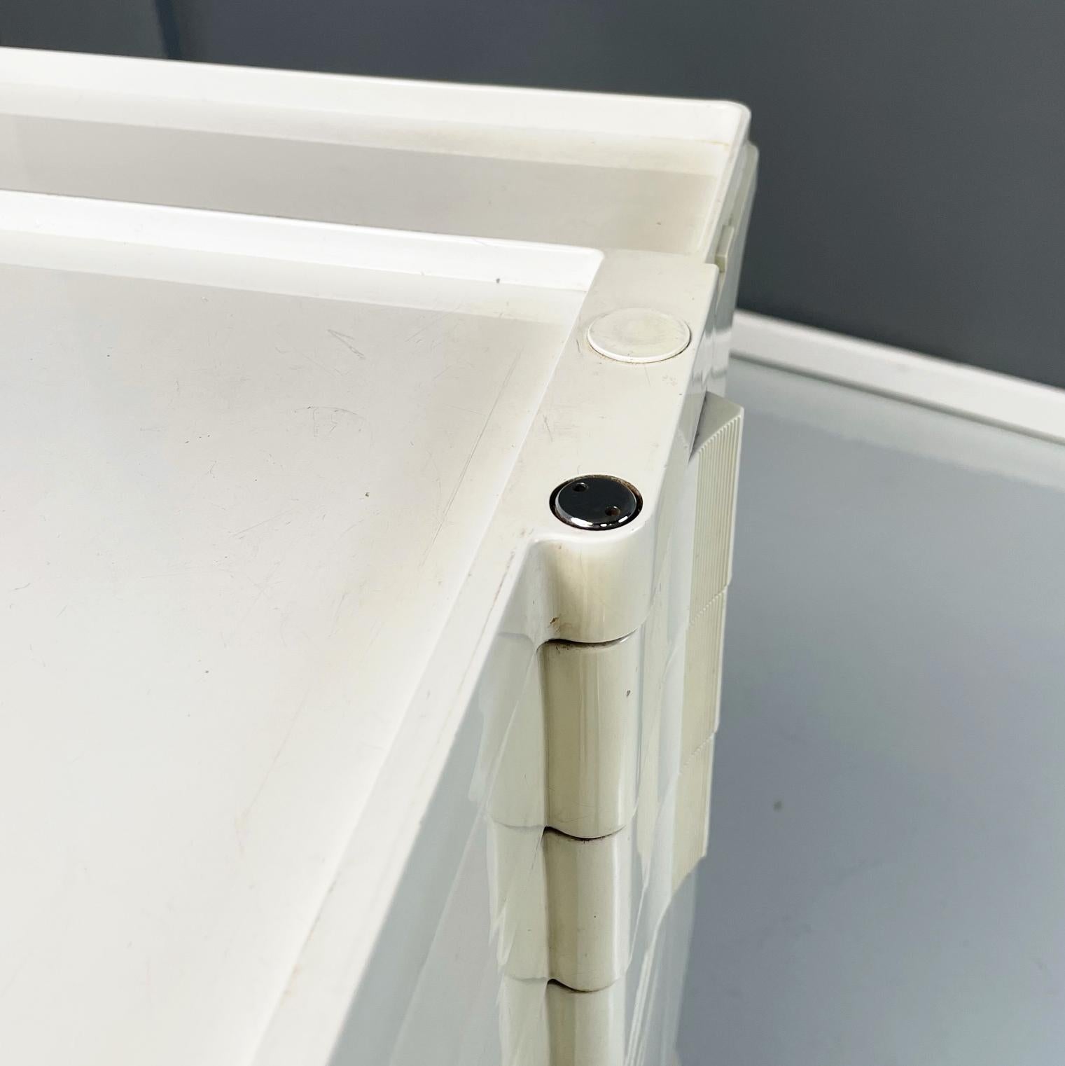 Italian Modern White Plastic Cart Boby by Joe Colombo for Bieffeplast, 1968 6