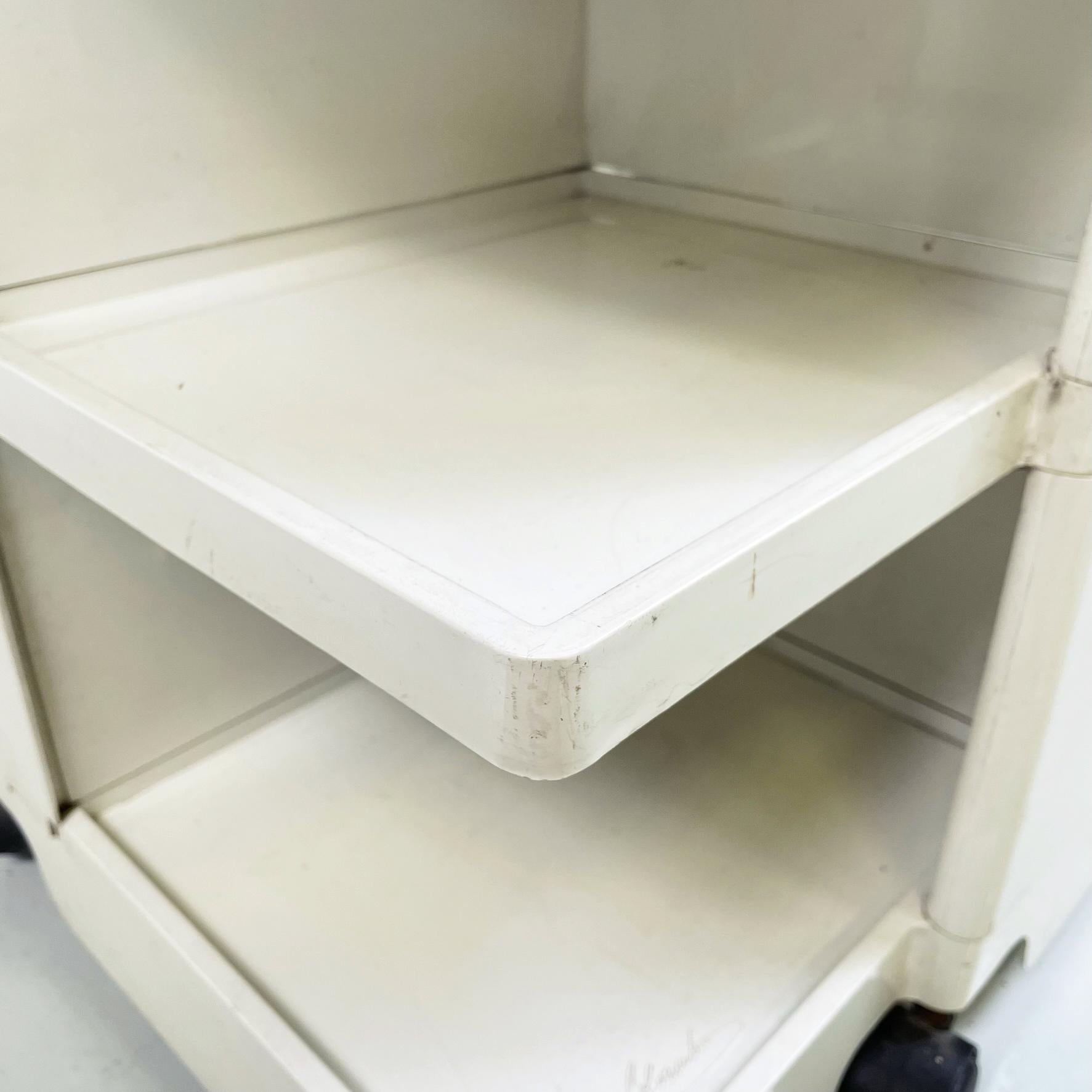 Italian Modern White Plastic Cart Boby by Joe Colombo for Bieffeplast, 1968 9
