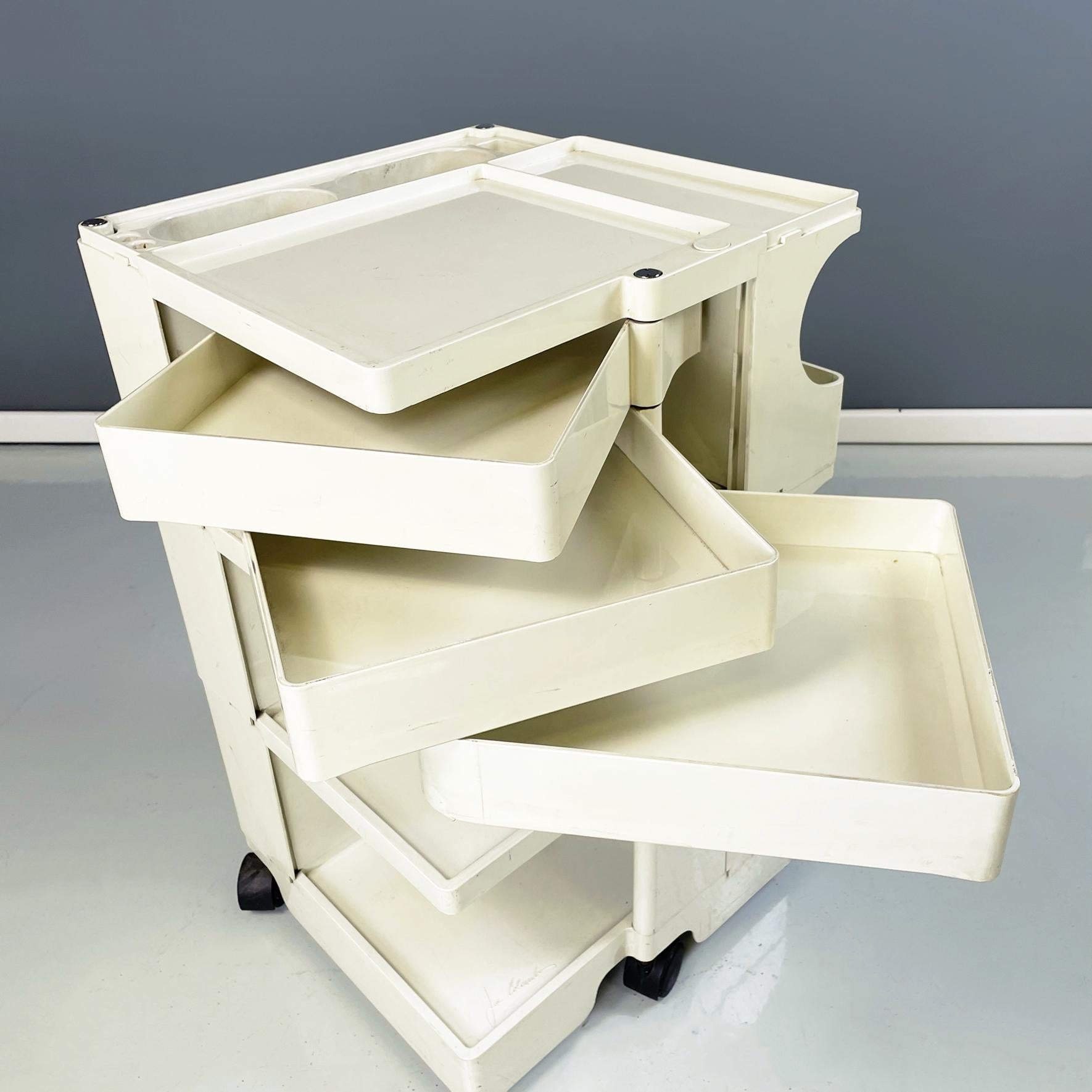 Italian Modern White Plastic Cart Boby by Joe Colombo for Bieffeplast, 1968 4