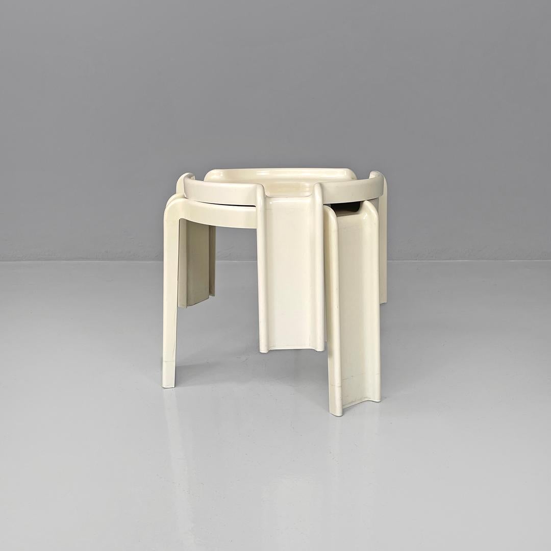 Modern Italian modern white plastic coffee tables by Giotto Stoppino for Kartell, 1970s For Sale