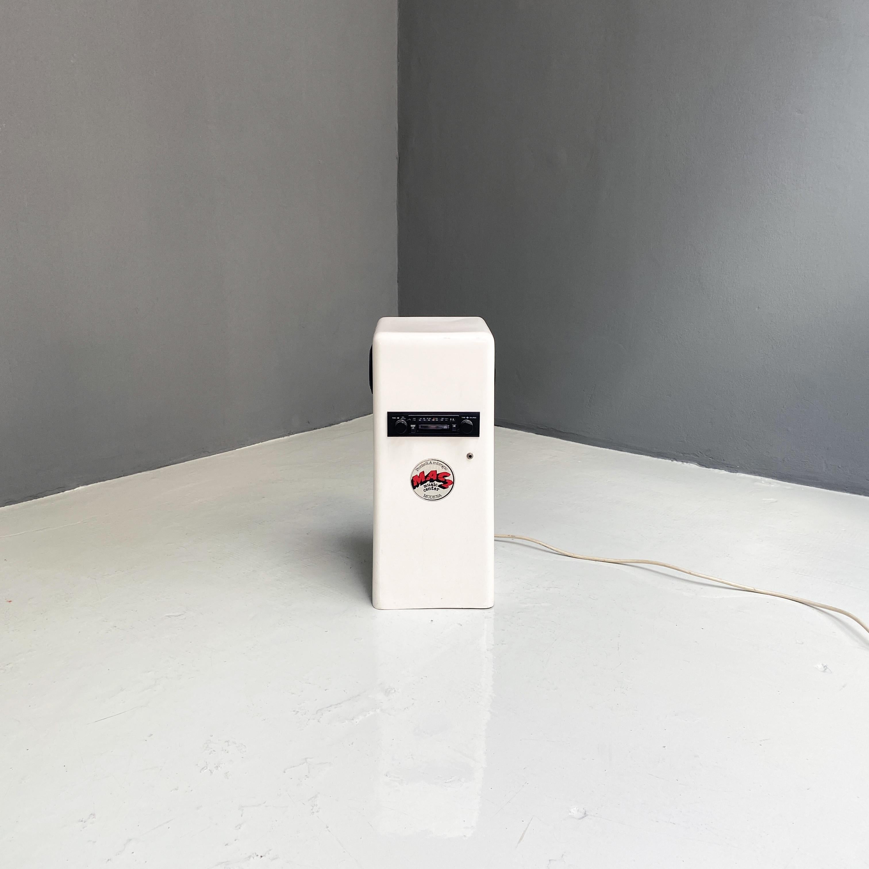Italienisches modernes weißes Säulenradio aus Kunststoff, 1990er Jahre im Zustand „Gut“ im Angebot in MIlano, IT