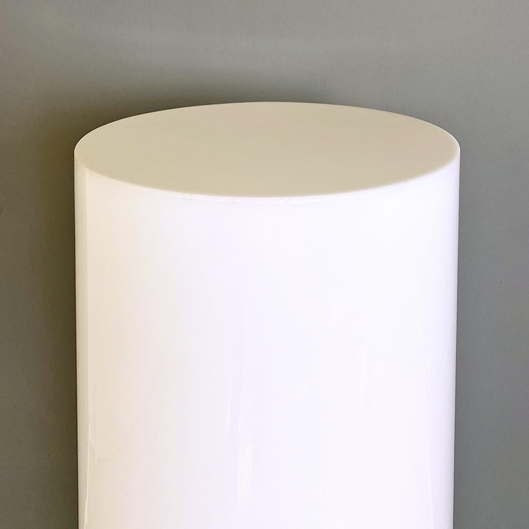 Italian Modern White Plastic Floor Lamp, 1970s For Sale 3