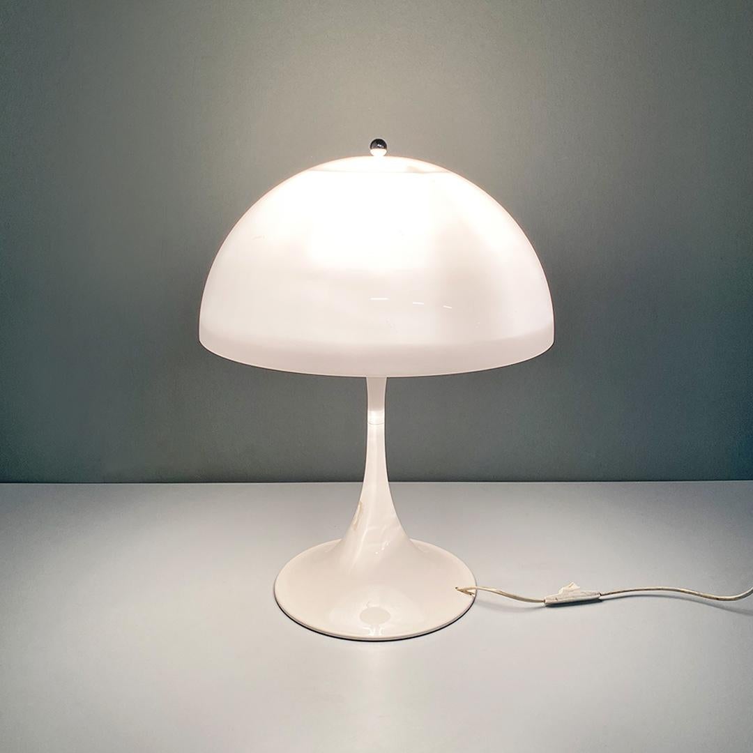 Italian Modern Table lamp Panthella by Verner Panton for Louis Poulsen, 1970s For Sale 8