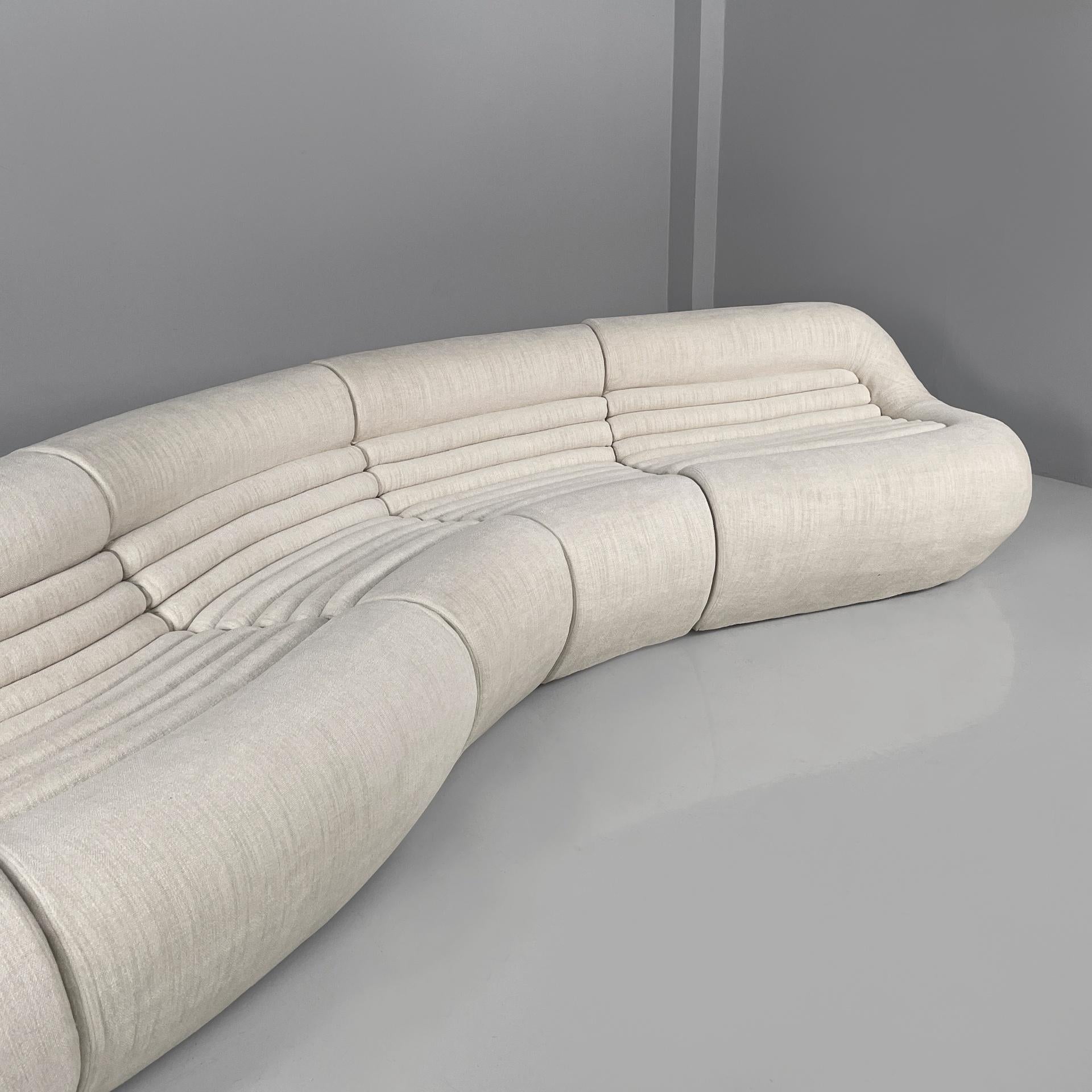 Sofá blanco moderno italiano Carrera de De Pas D'urbino Lomazzi B&B, años 70 finales del siglo XX en venta