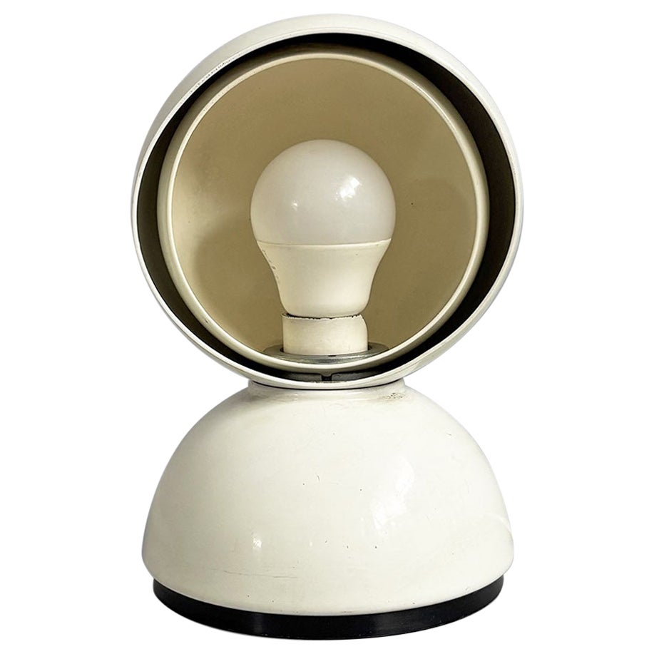 Italian modern white table lamp Eclisse by Vico Magistretti for Artemide, 1970s