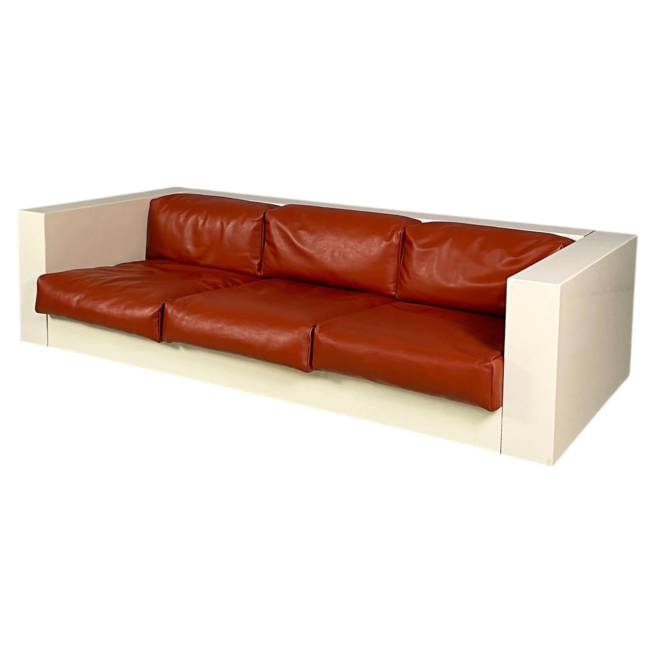 Italienisches modernes Ledersofa aus weißem Holz Saratoga von Vignelli Poltronova 1980s im Angebot