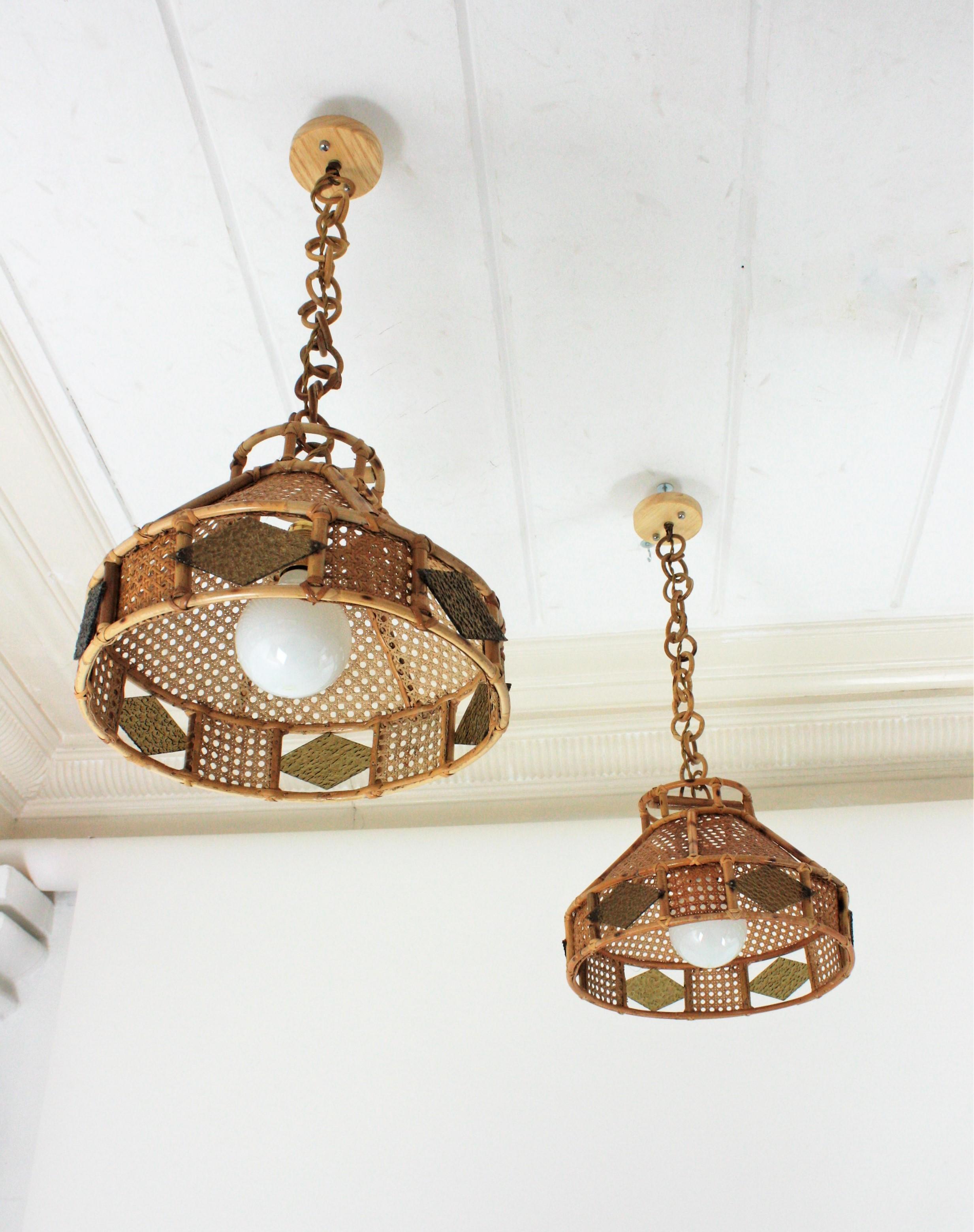 Italian Modern Wicker Wire Rattan Pendant Hanging Lights with Glass Accent, Pair For Sale 4